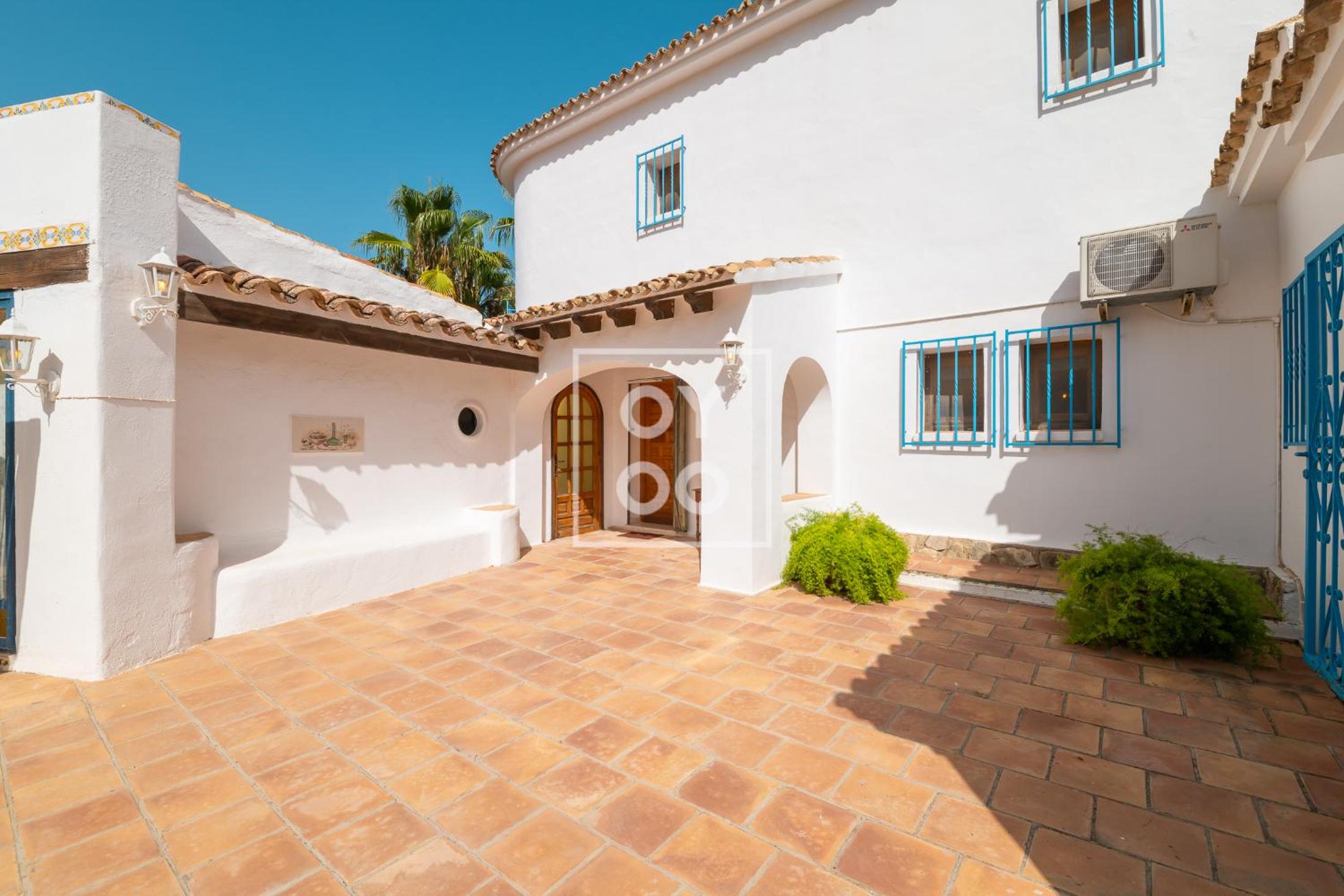 Villa El Monte de Moraira, private pool, sea views - by OYOOSTAYS