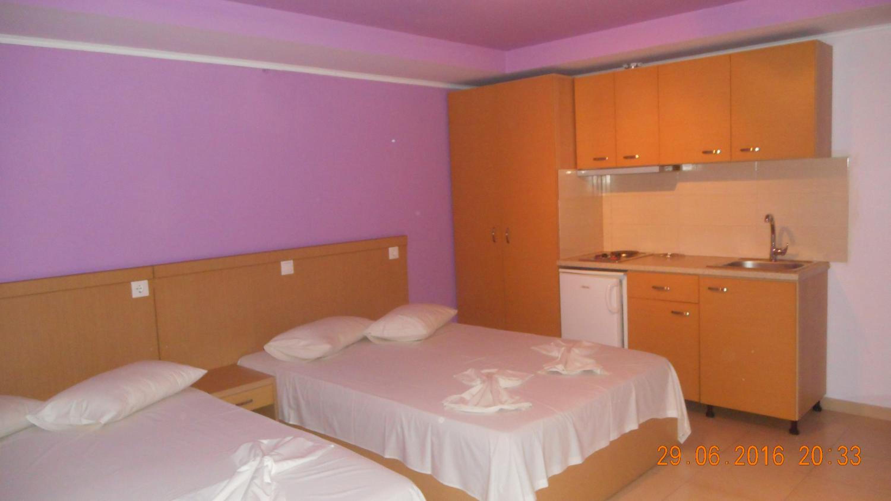 Dimis Studios and Apartments