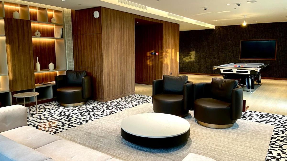 Stylish 1BR Retreat in Sobha Crest with Balcony
