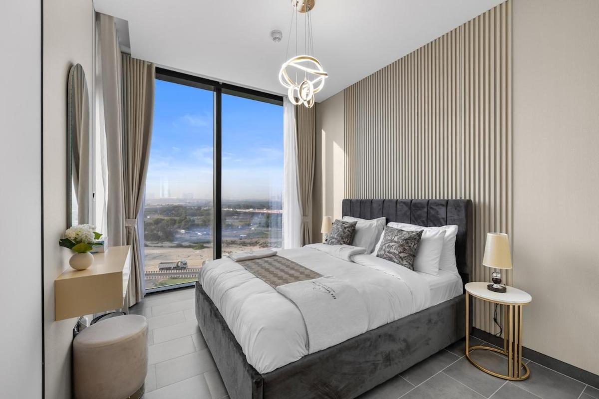 Stylish 1BR Retreat in Sobha Crest with Balcony