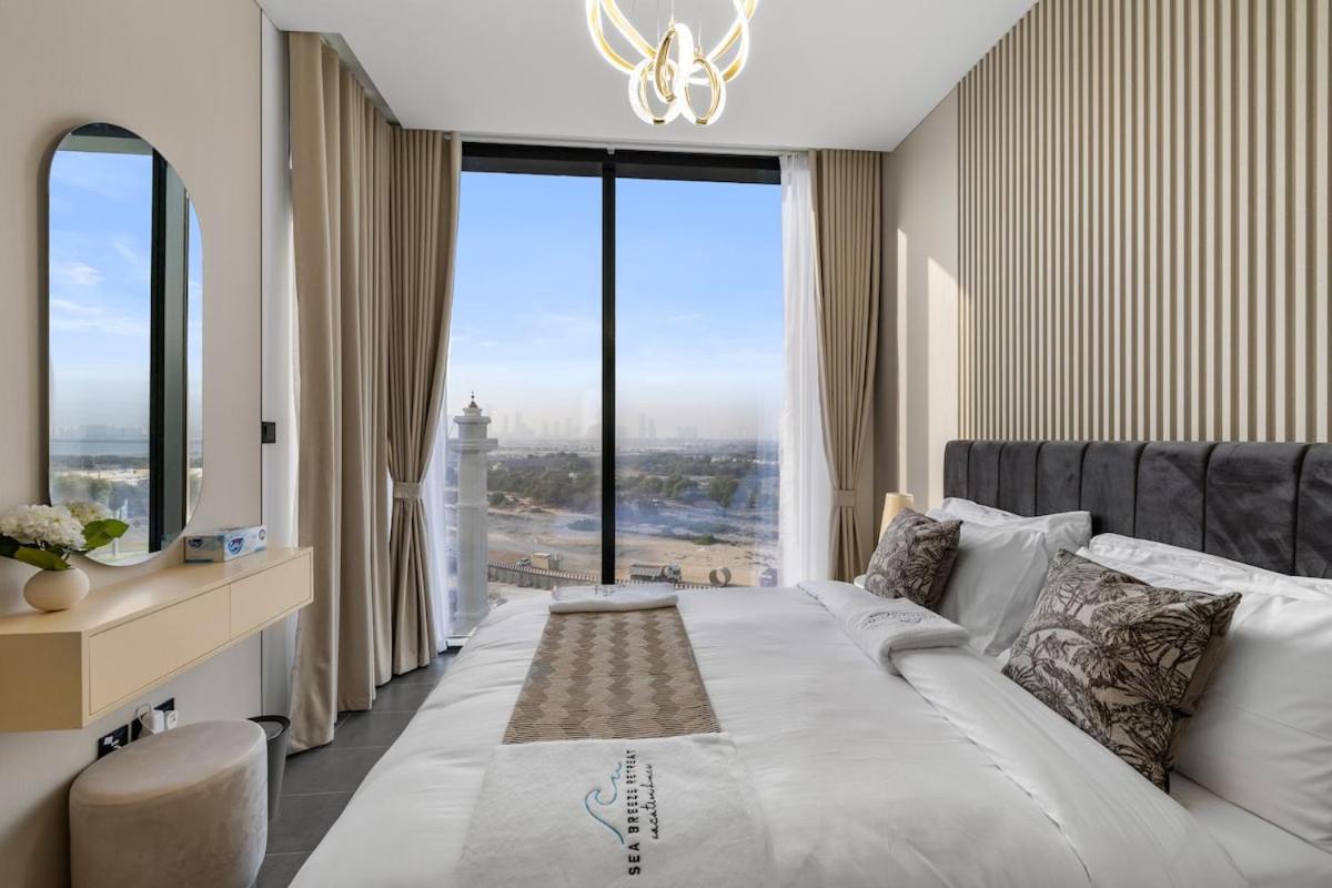 Stylish 1BR Retreat in Sobha Crest with Balcony