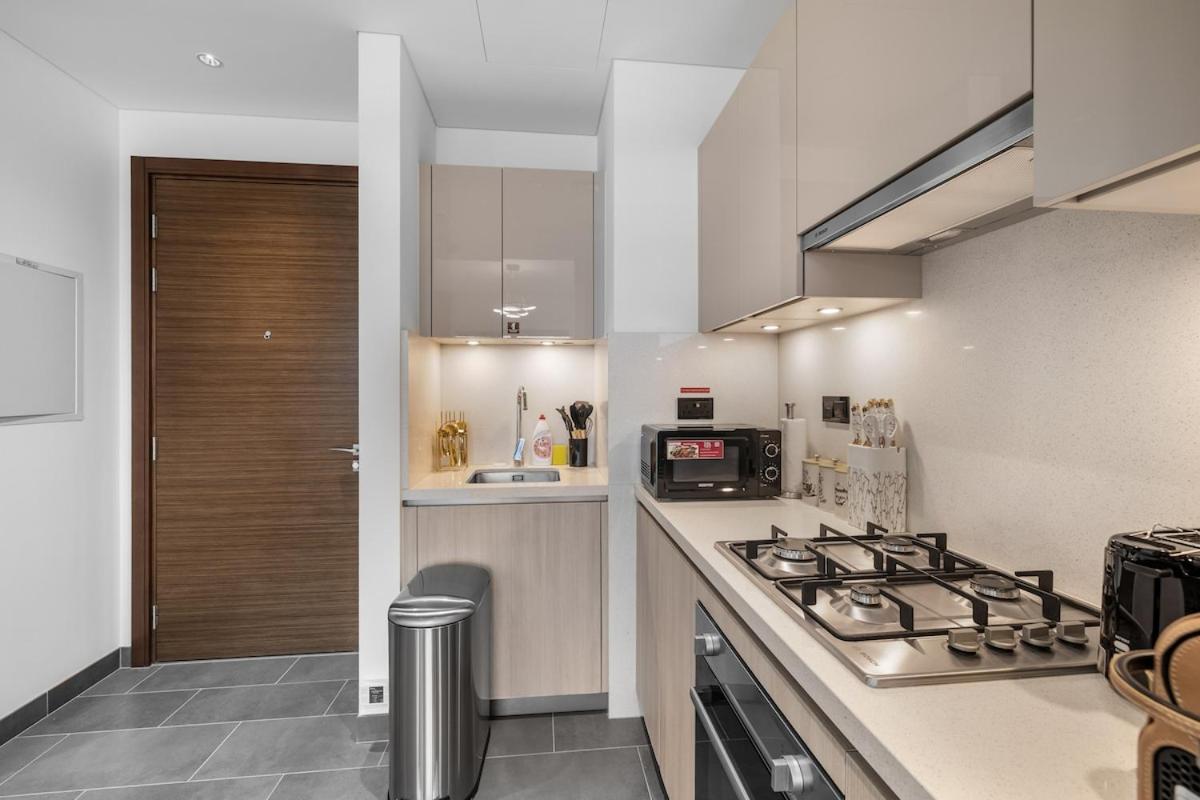 Stylish 1BR Retreat in Sobha Crest with Balcony