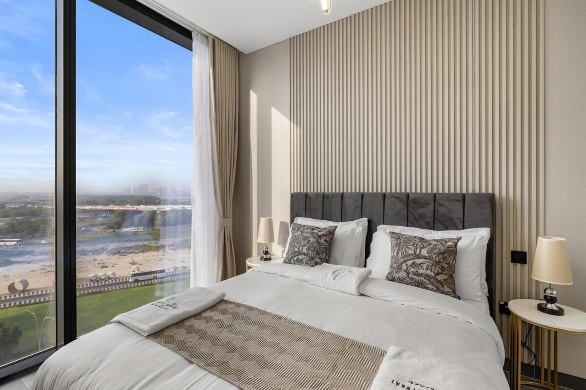 Stylish 1BR Retreat in Sobha Crest with Balcony