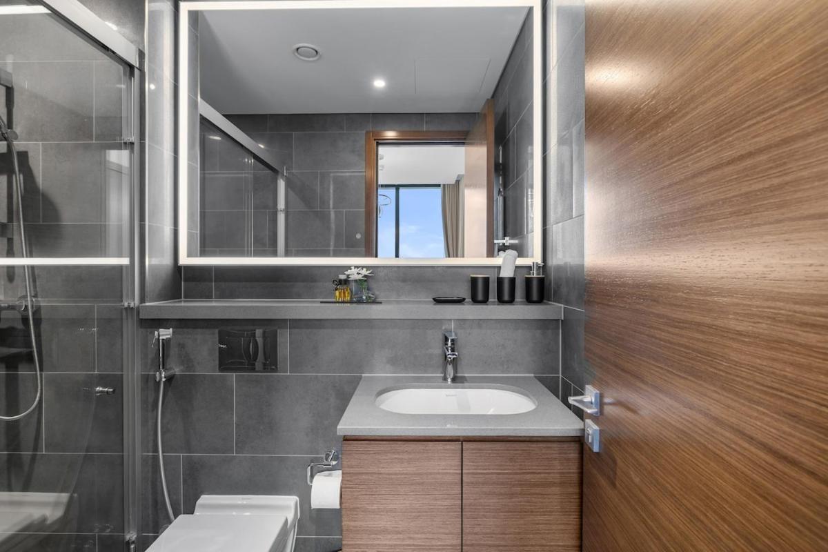 Stylish 1BR Retreat in Sobha Crest with Balcony