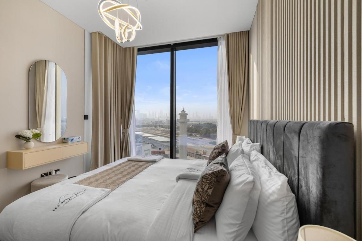 Stylish 1BR Retreat in Sobha Crest with Balcony