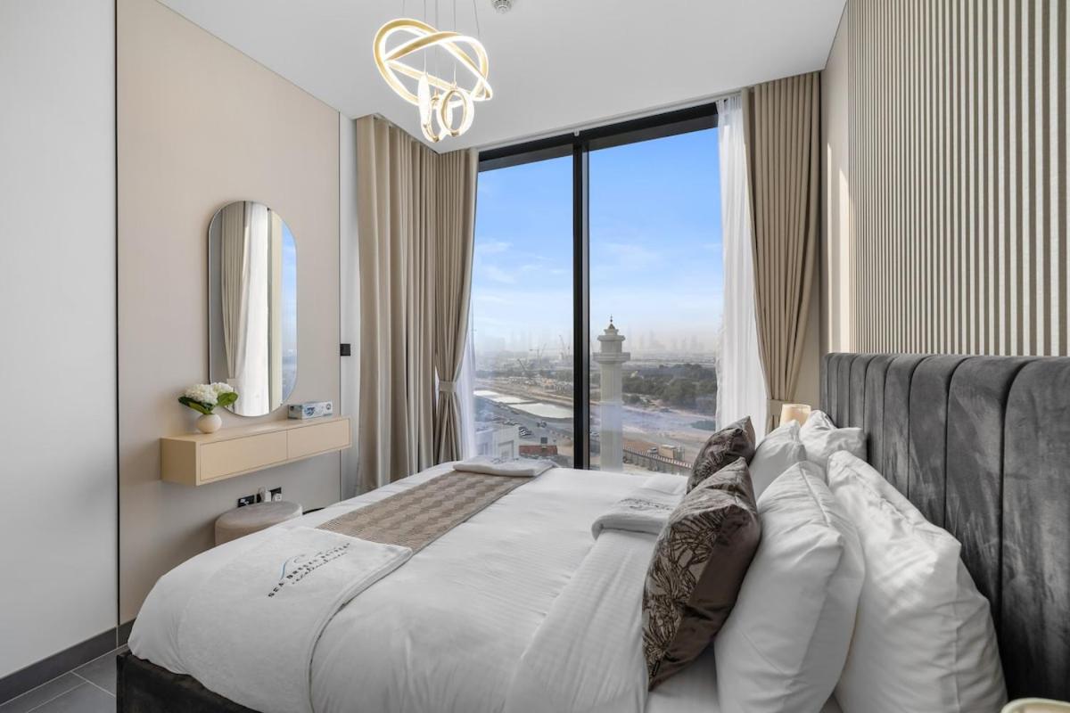 Stylish 1BR Retreat in Sobha Crest with Balcony