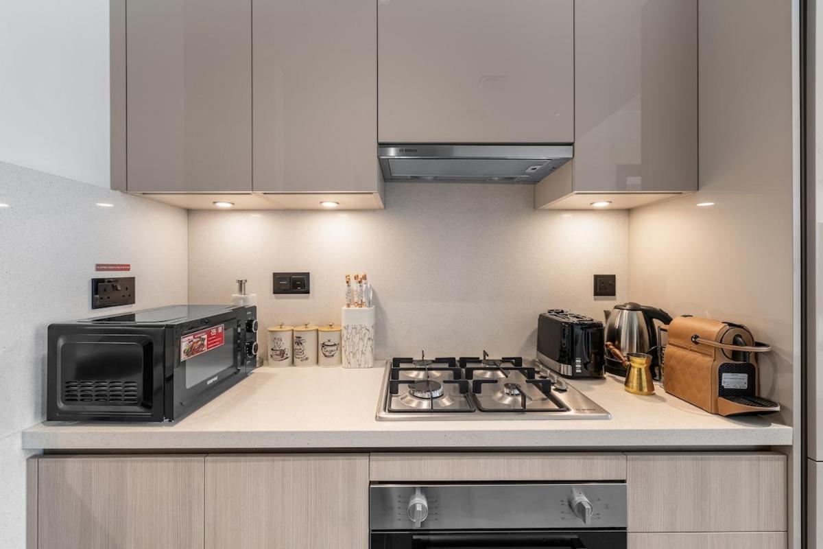 Stylish 1BR Retreat in Sobha Crest with Balcony