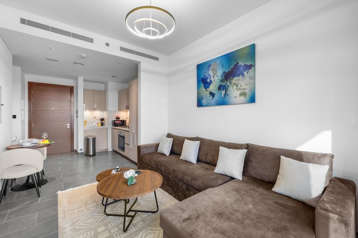 Stylish 1BR Retreat in Sobha Crest with Balcony