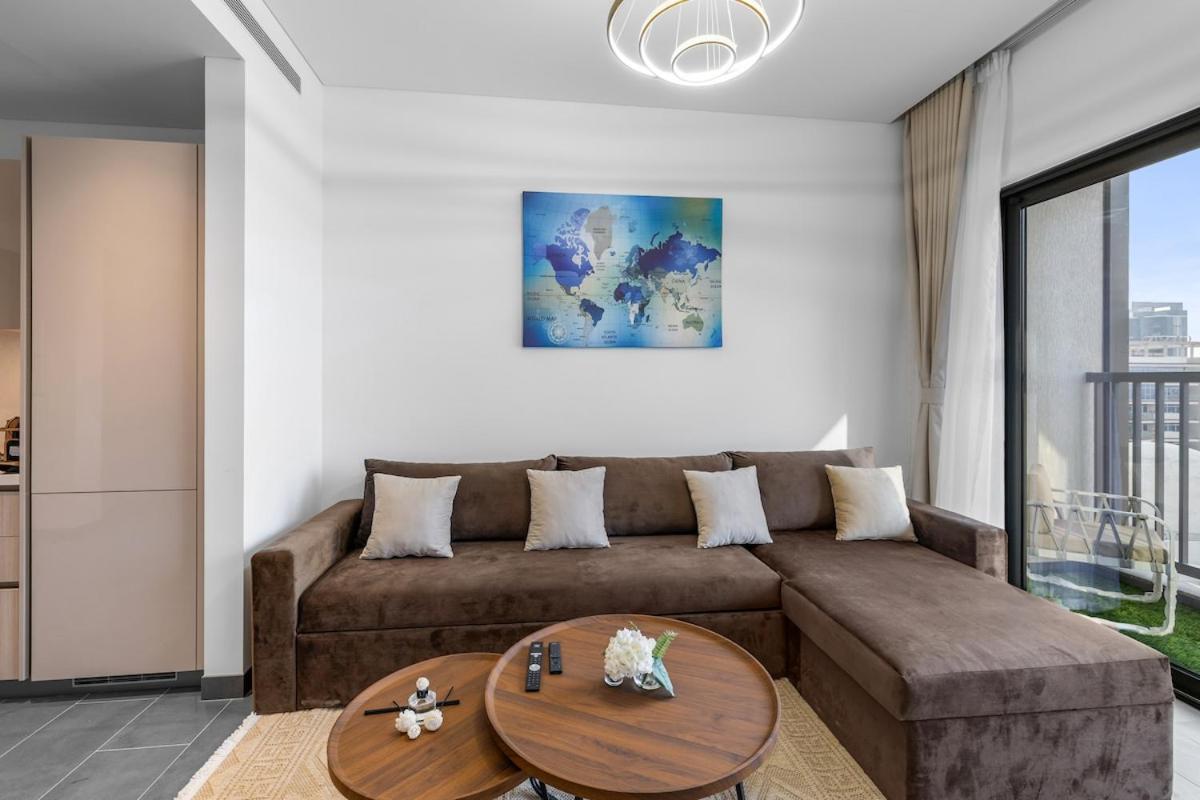 Stylish 1BR Retreat in Sobha Crest with Balcony