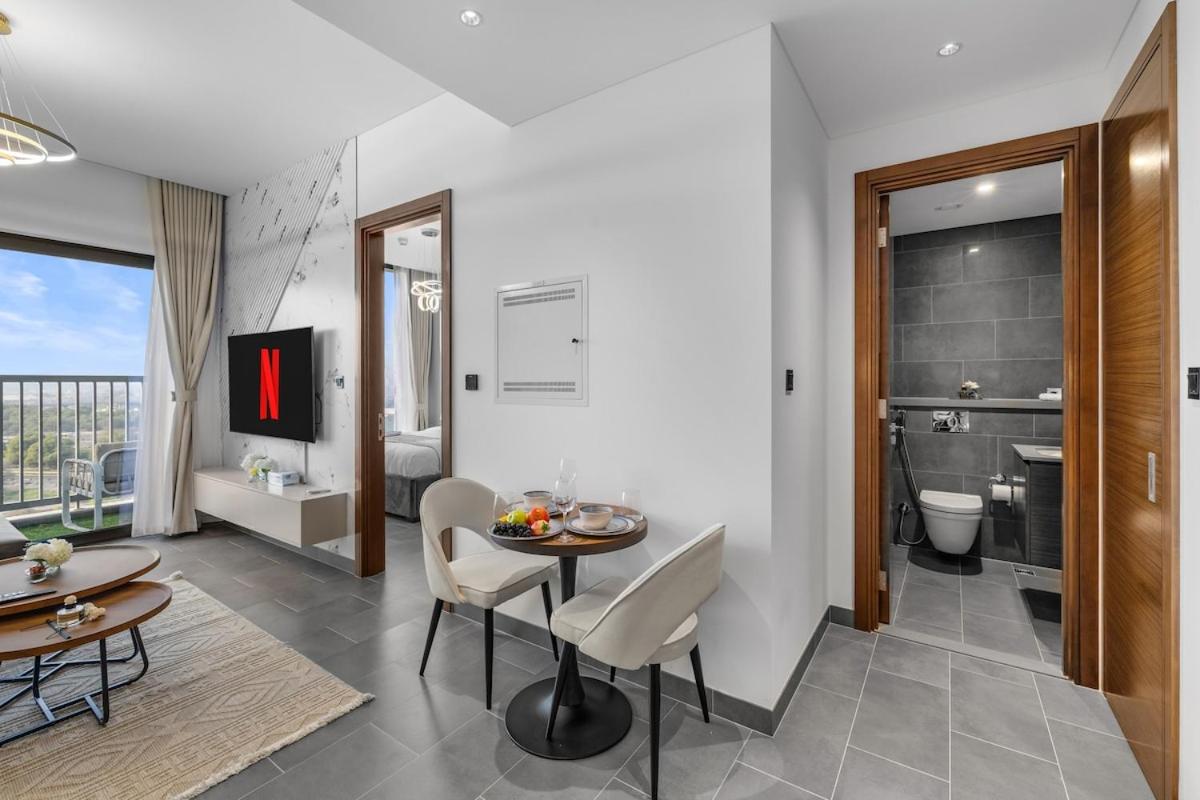 Stylish 1BR Retreat in Sobha Crest with Balcony