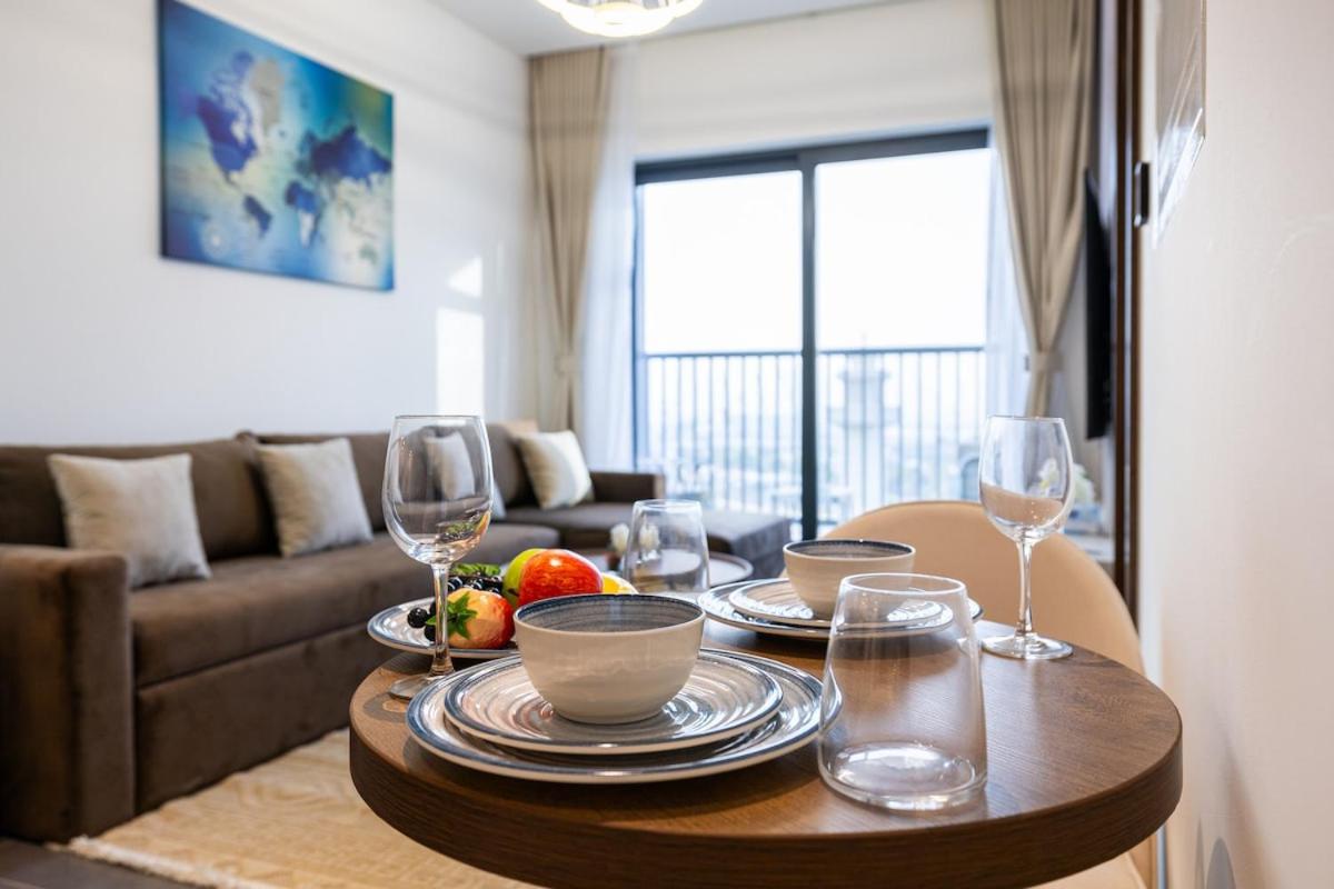 Stylish 1BR Retreat in Sobha Crest with Balcony