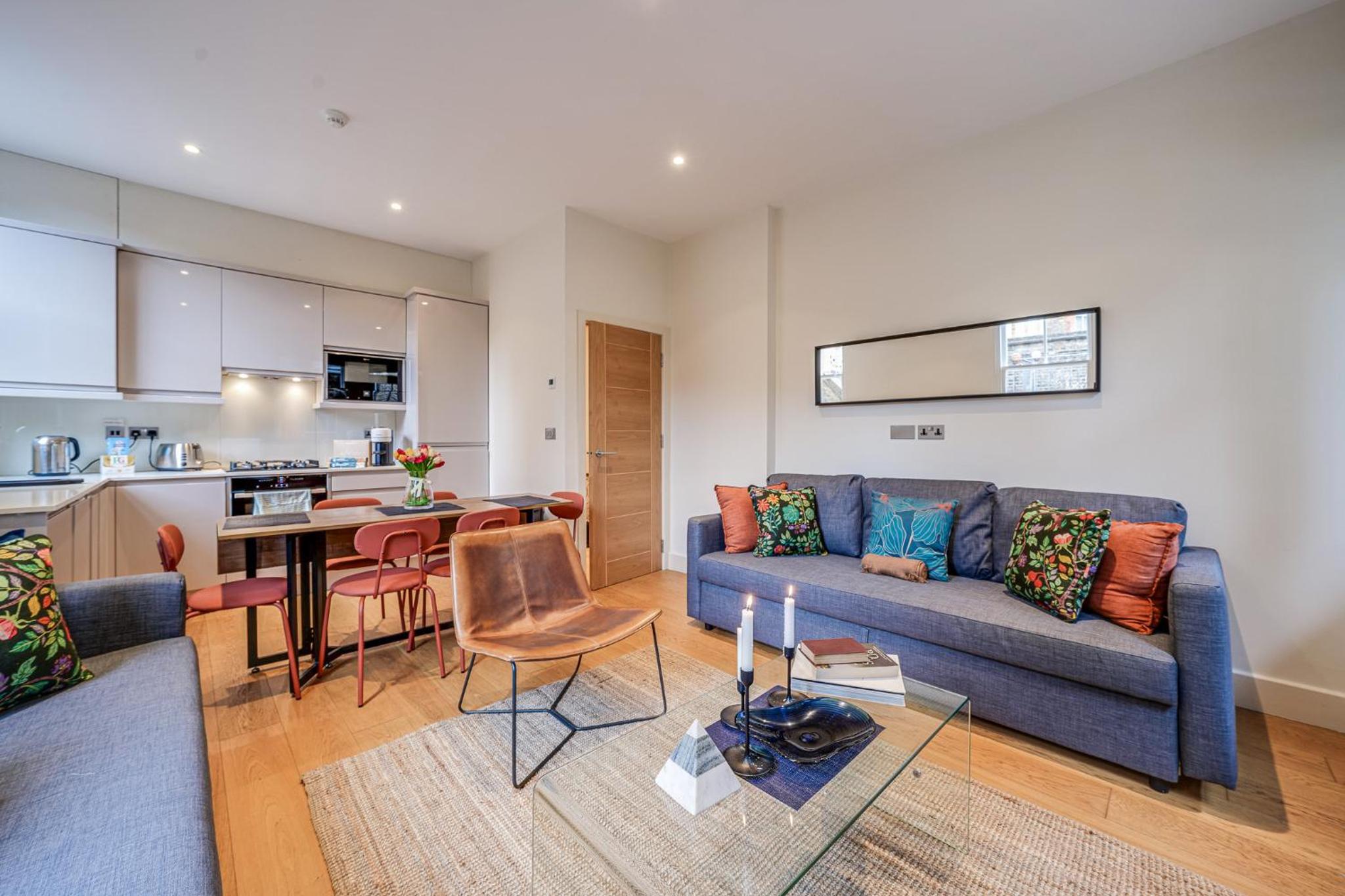 Fitzrovia Apartments 3BR Sleeps 18 Oxford