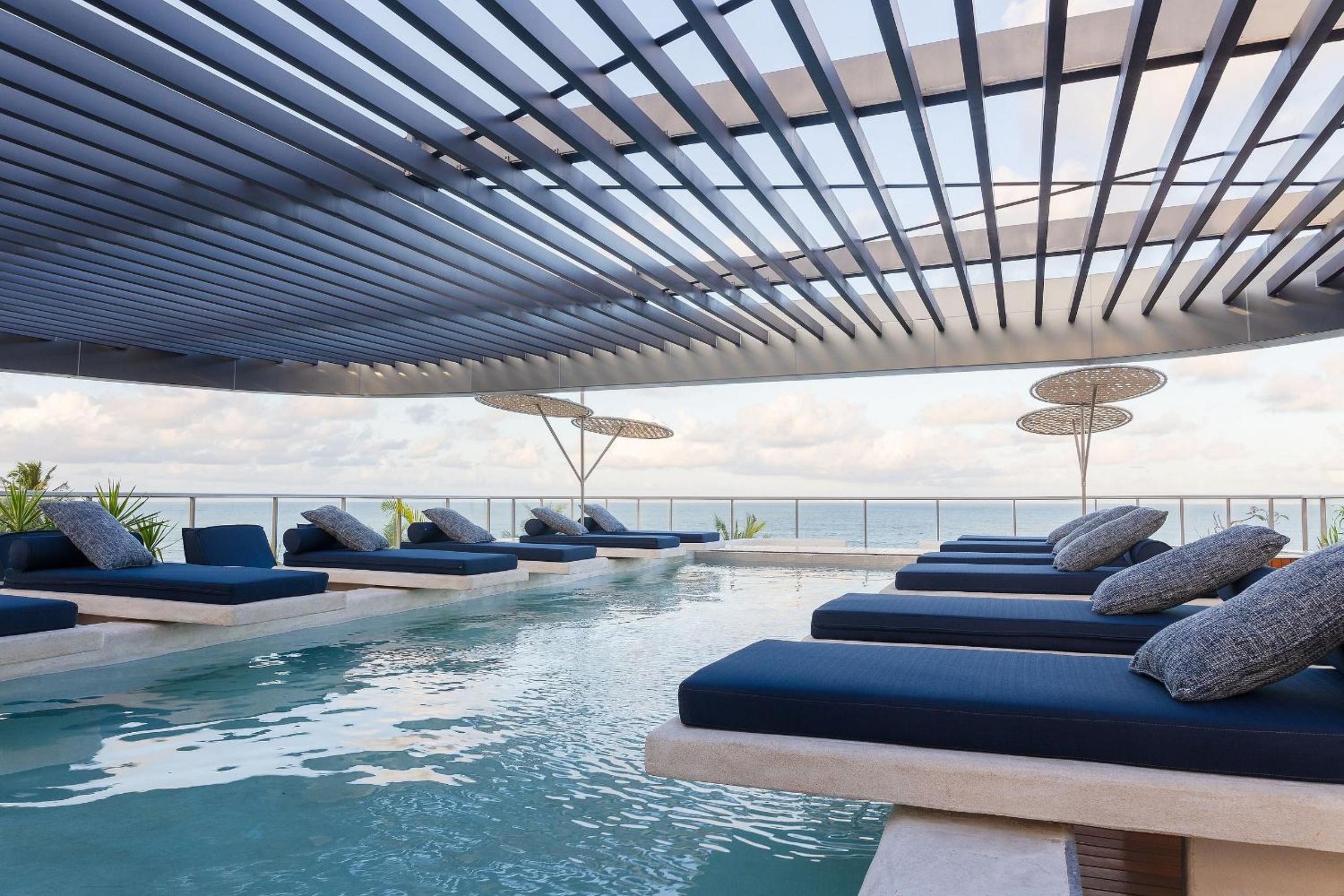 Setai Aquamaris #120 - Seafront by Carpediem