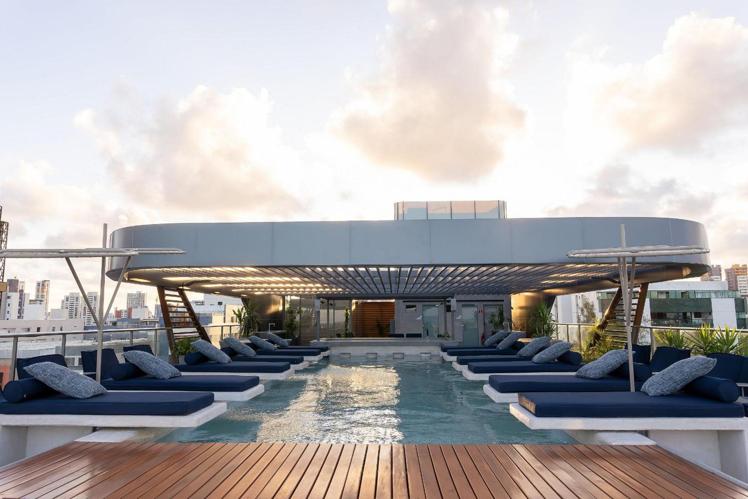 Setai Aquamaris #120 - Seafront by Carpediem