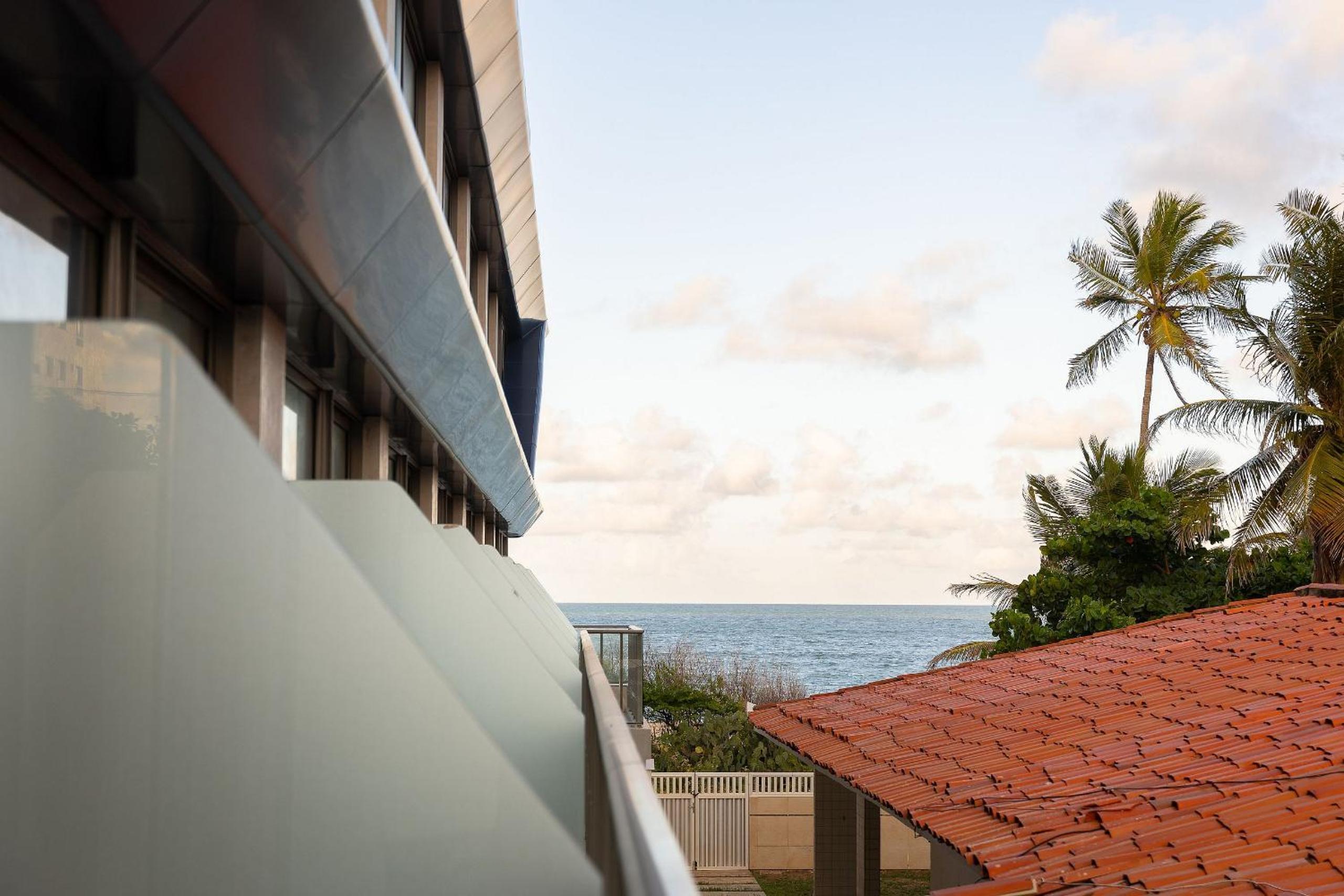 Setai Aquamaris #120 - Seafront by Carpediem