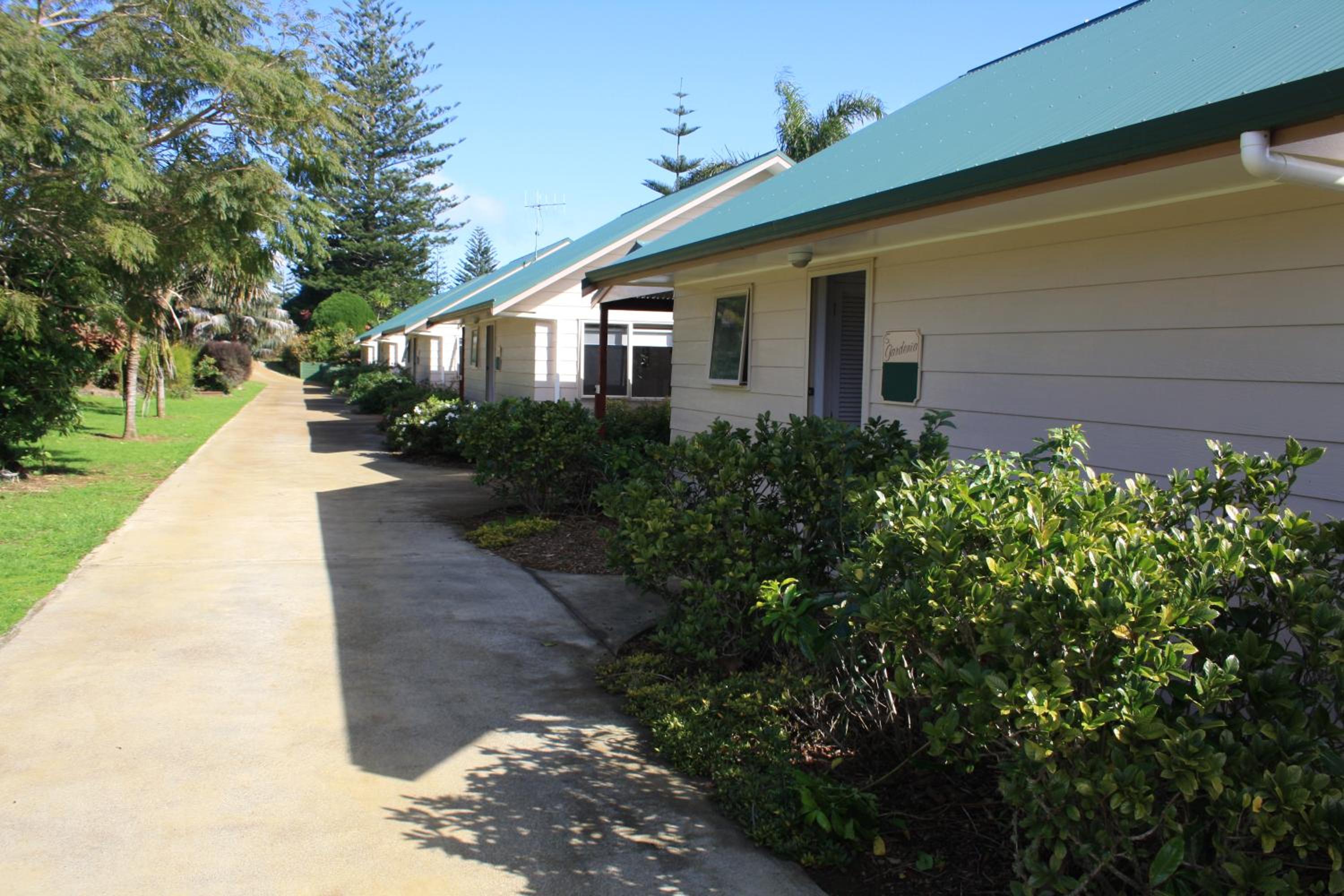 Poinciana Cottages