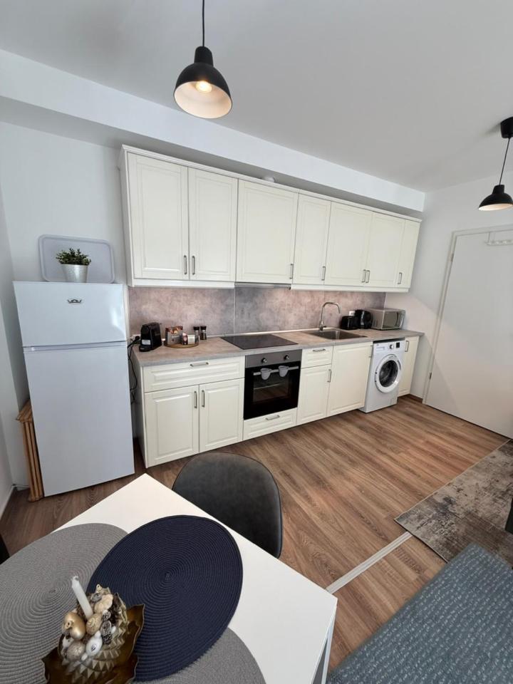 Local-Lux Apartment F3 - Private Parking & Balcony