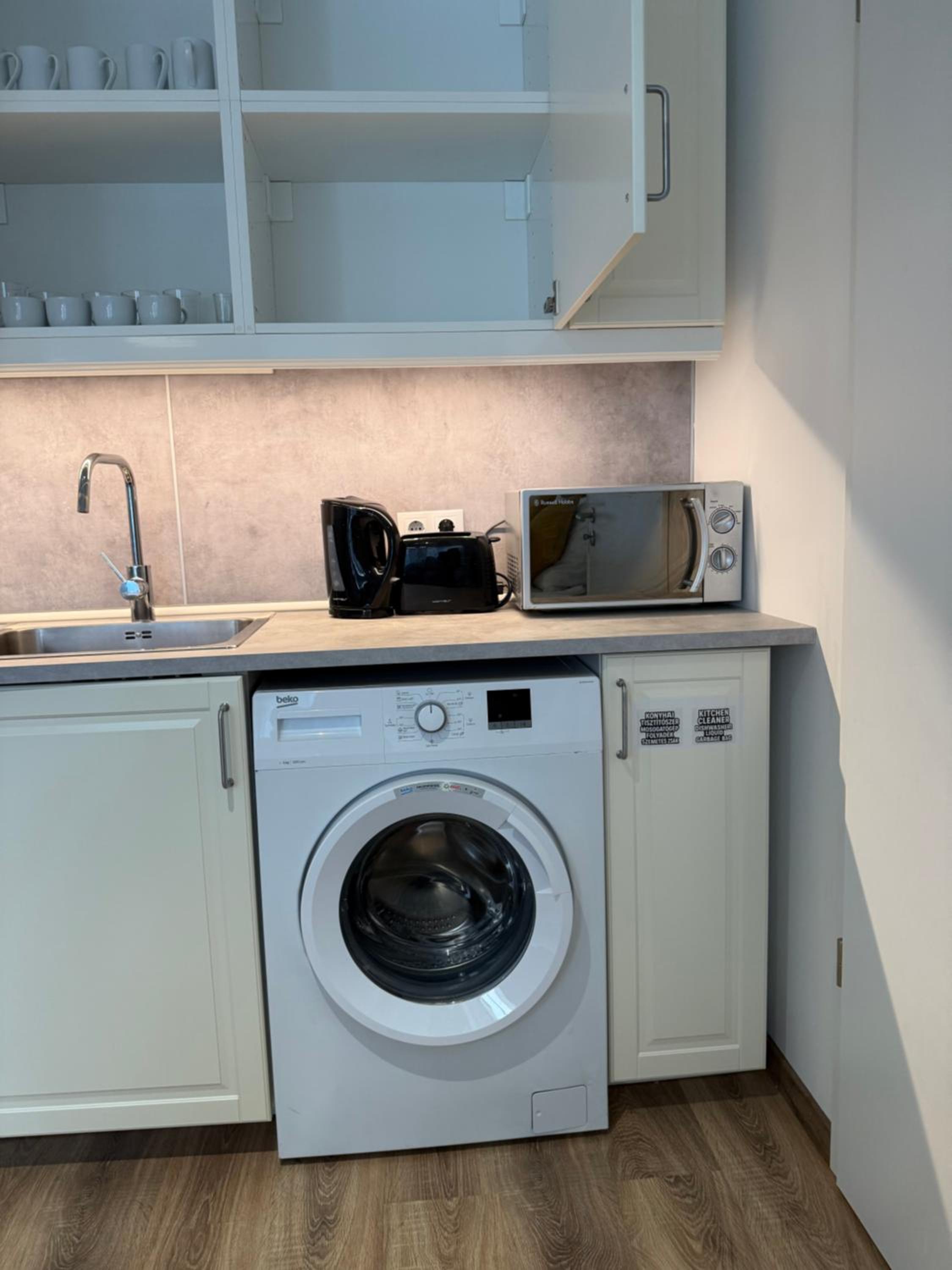 Local-Lux Apartment F3 - Private Parking & Balcony