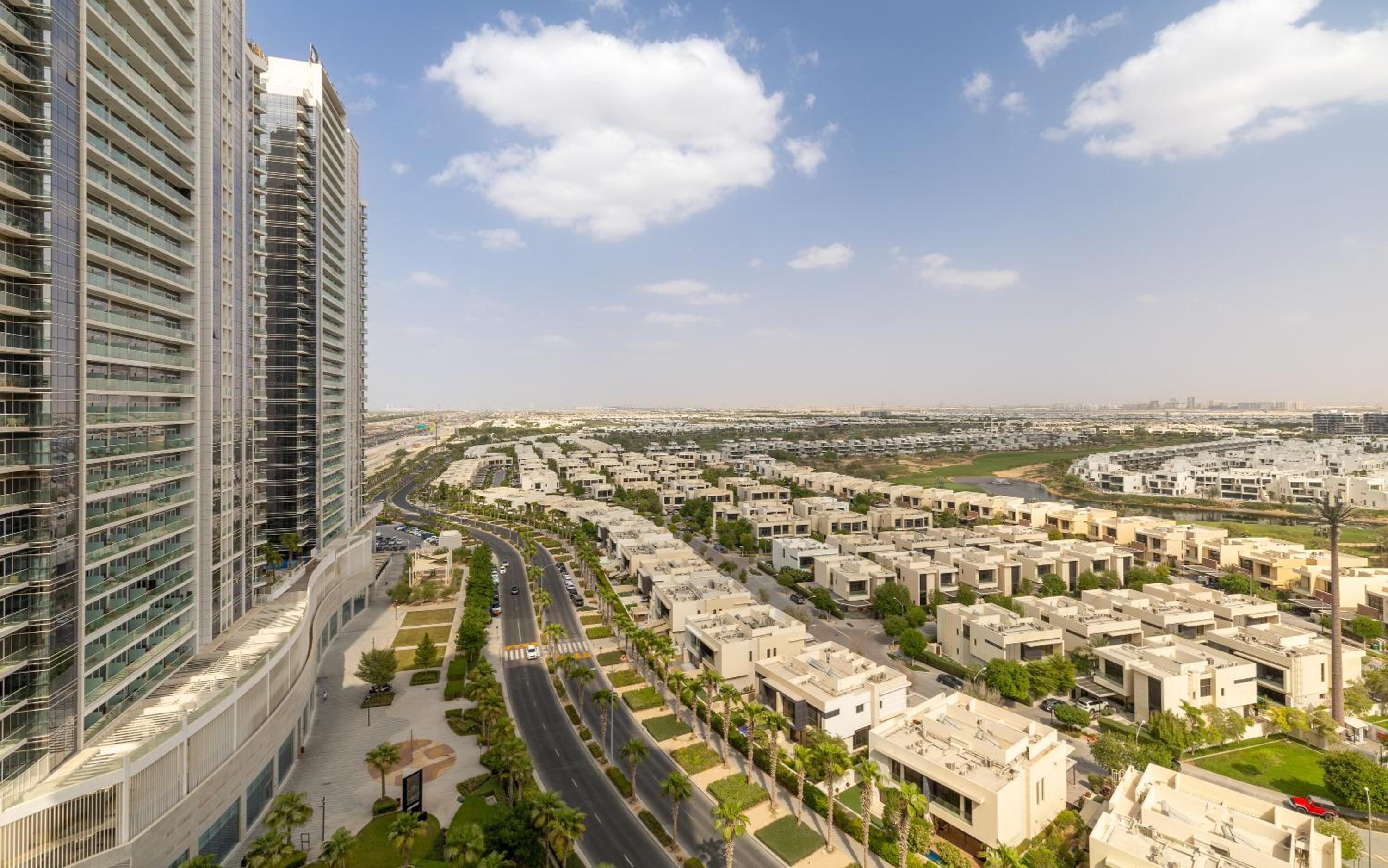 Maison Privee - Stylish Studio with Top Facilities in Damac Hills