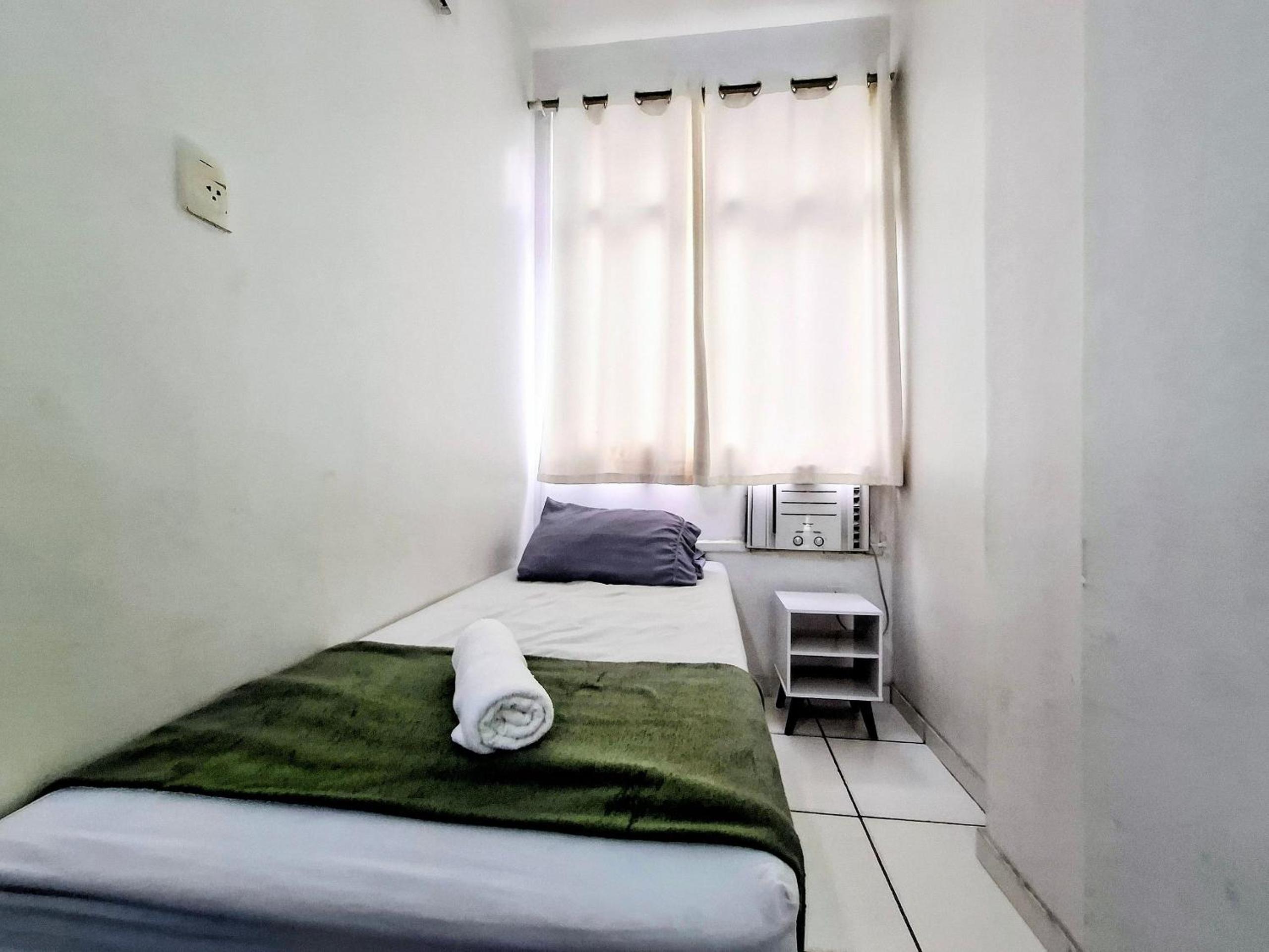 Copacabana Must - 3 guests, beach and comfort!
