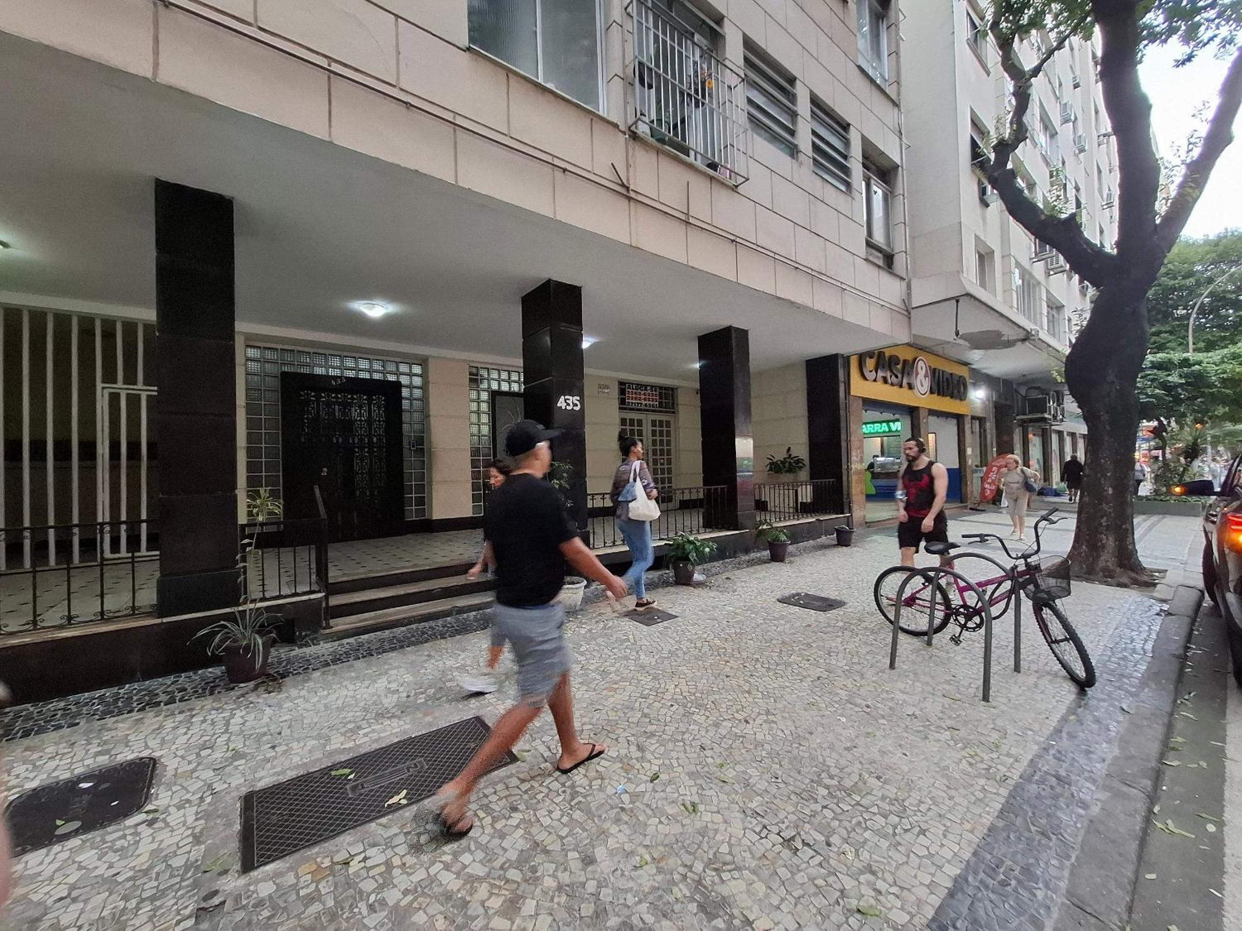 Copacabana Must - 3 guests, beach and comfort!