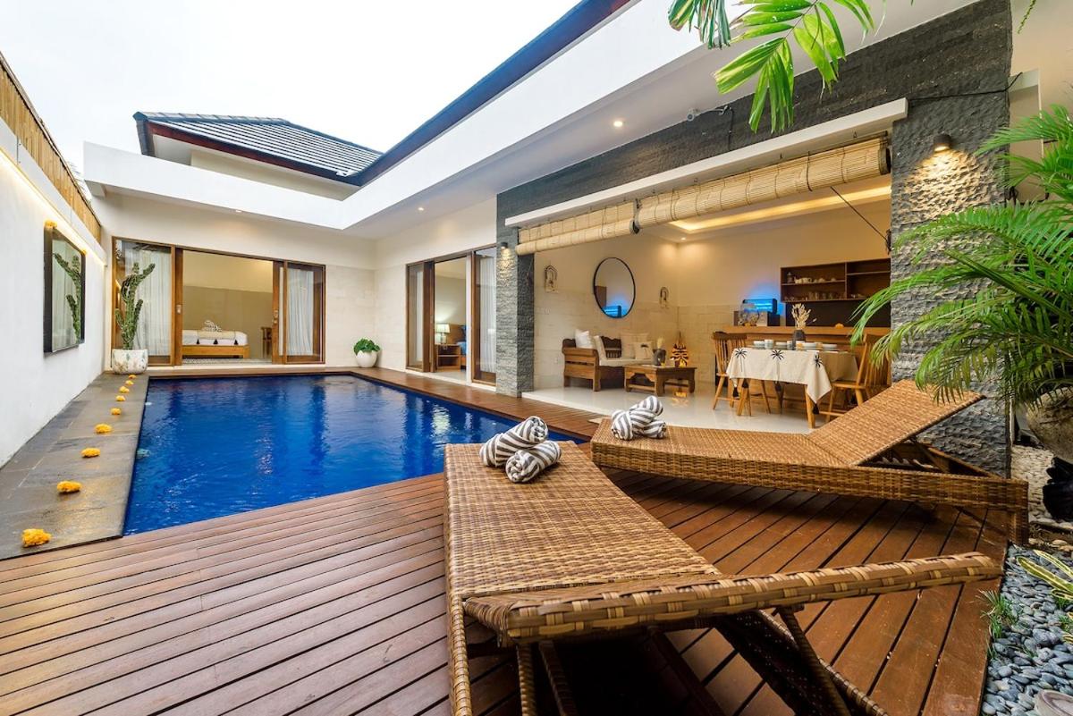 Adikara Villa 2 Cozy 2BR in Canggu, Berawa 5 mins to the beach