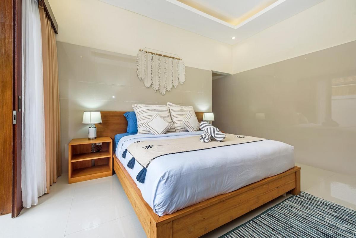 Adikara Villa 2 Cozy 2BR in Canggu, Berawa 5 mins to the beach