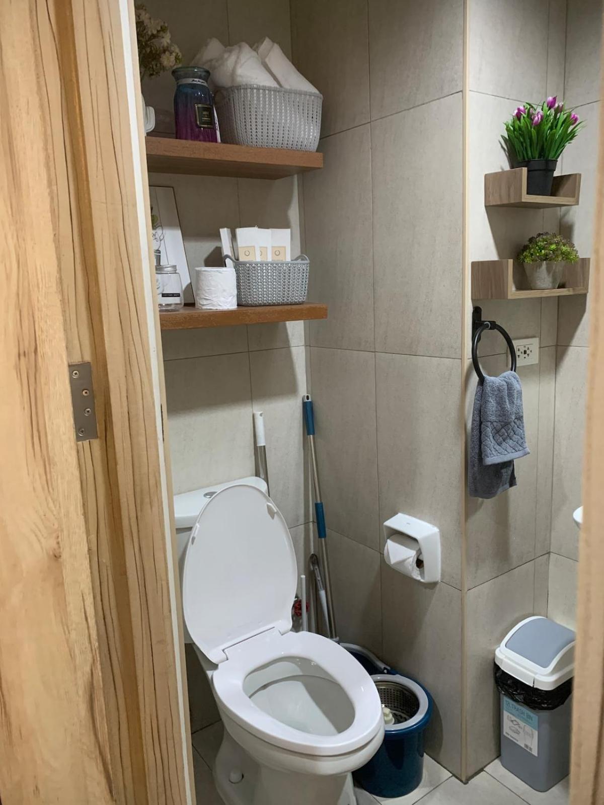 Studio with Balcony plus City View at Inspiria with Fast WiFi & Free Netflix