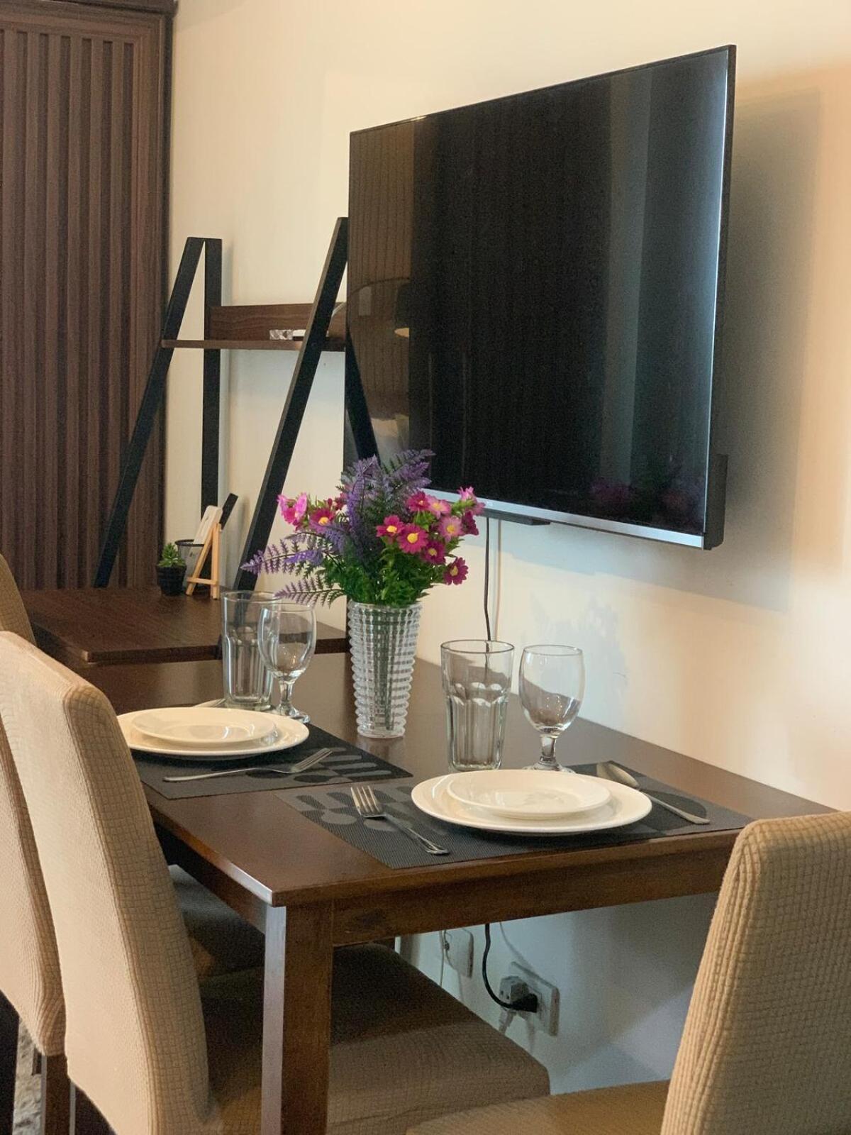 Studio with Balcony plus City View at Inspiria with Fast WiFi & Free Netflix