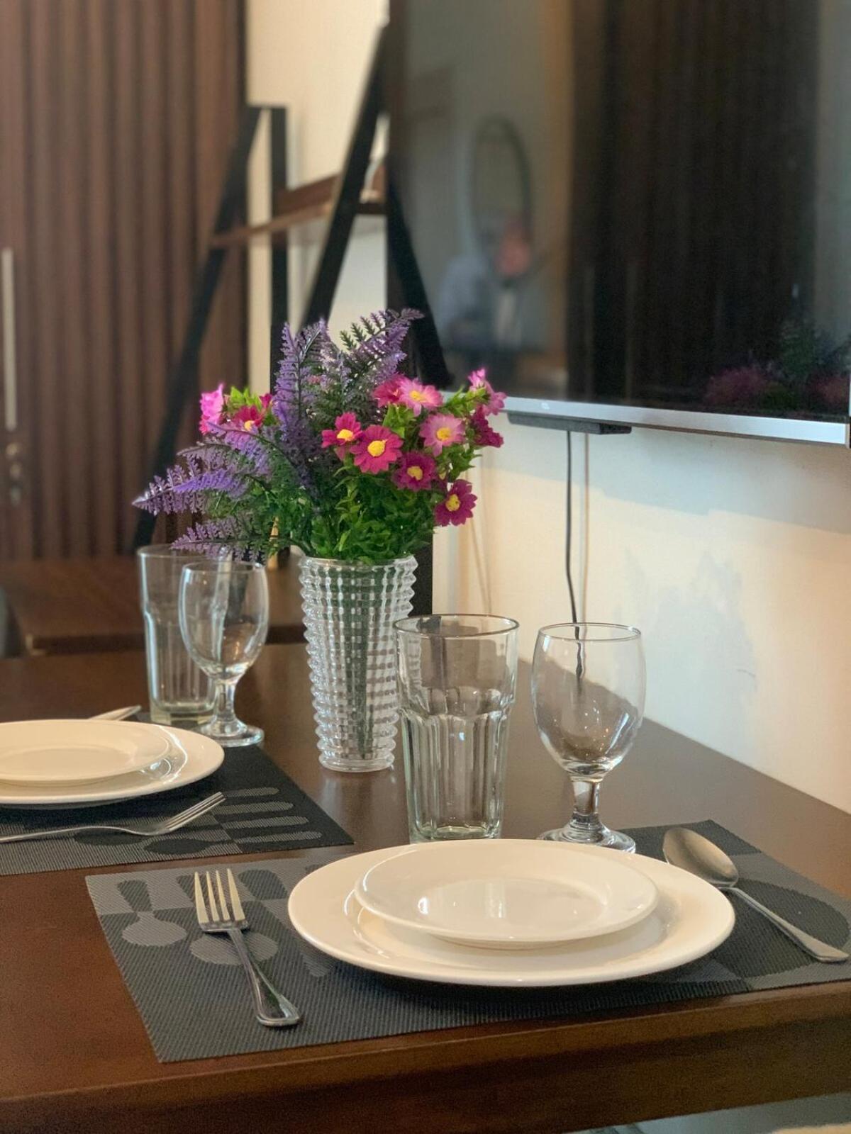 Studio with Balcony plus City View at Inspiria with Fast WiFi & Free Netflix