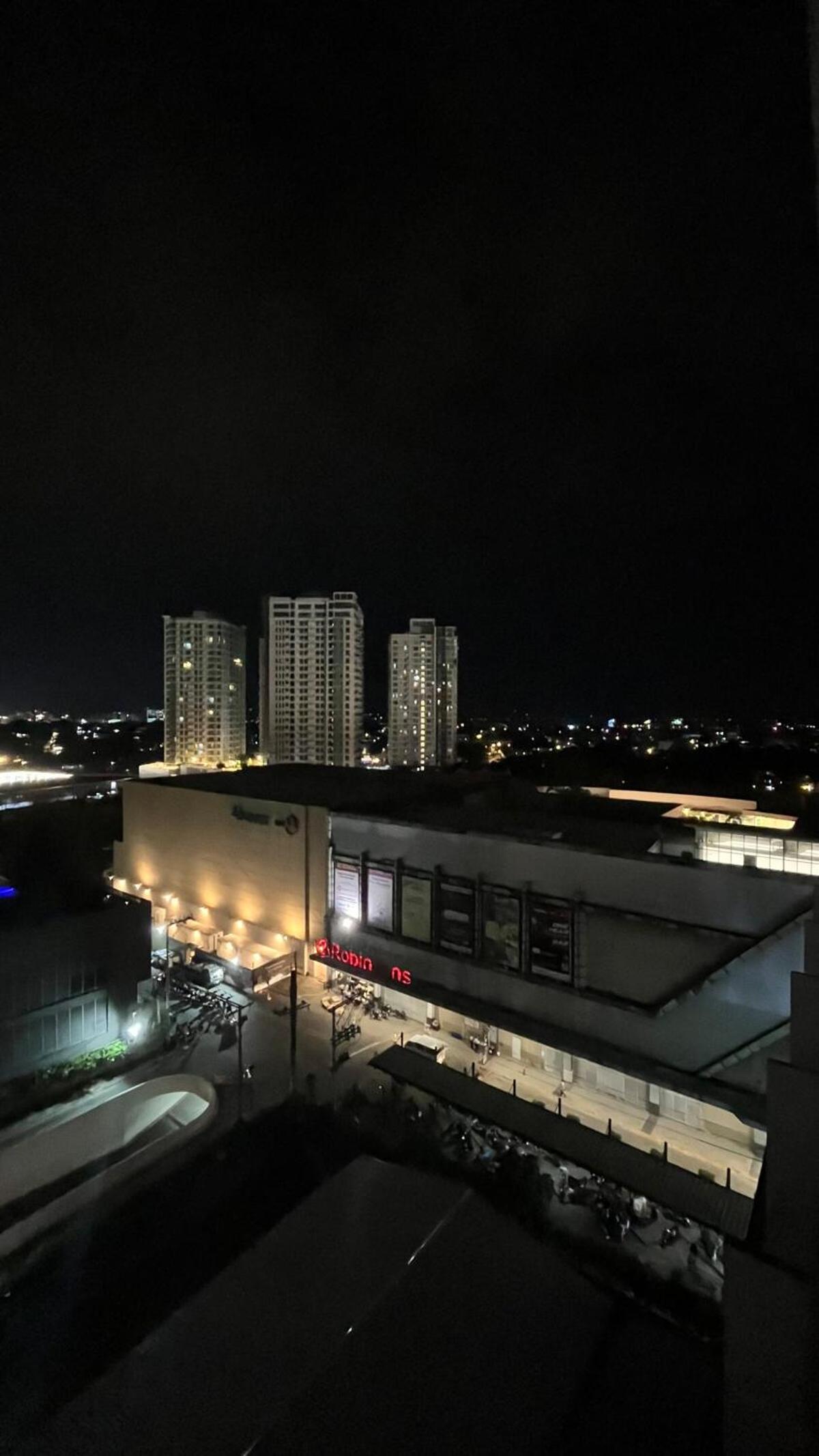 Studio with Balcony plus City View at Inspiria with Fast WiFi & Free Netflix