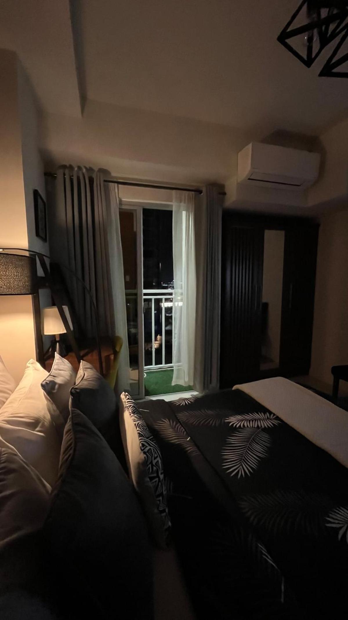 Studio with Balcony plus City View at Inspiria with Fast WiFi & Free Netflix