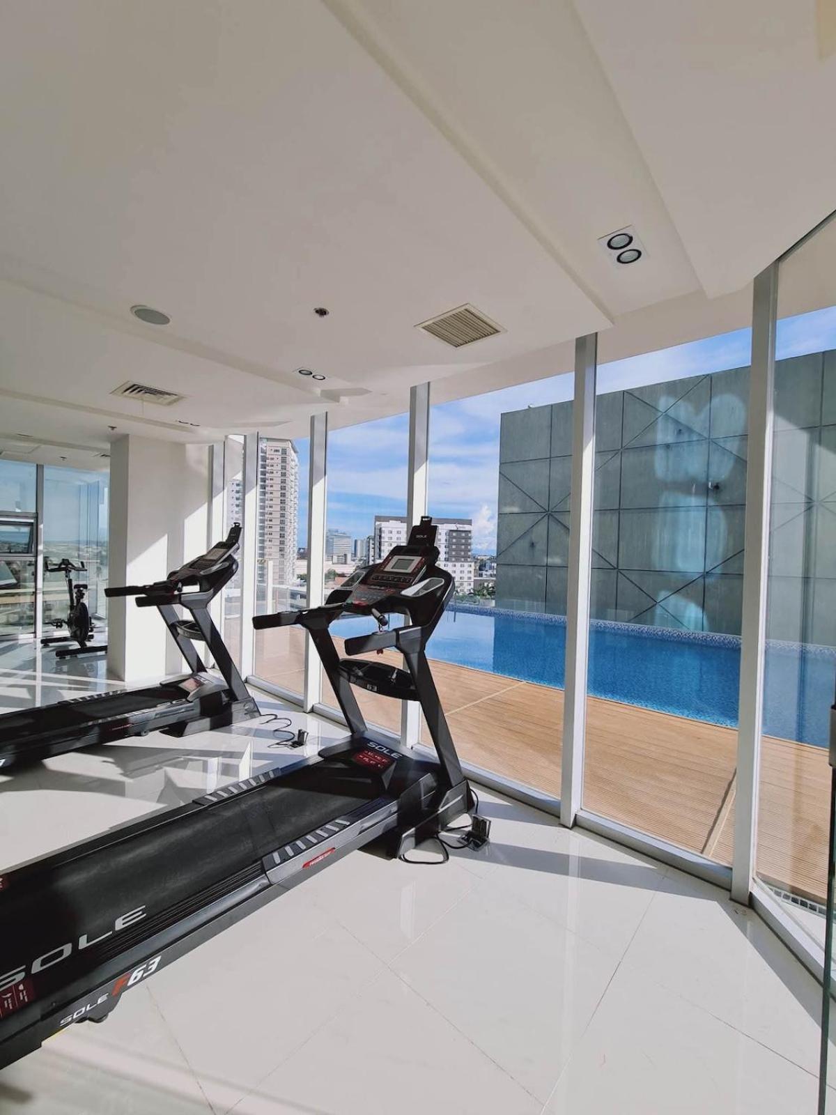 Studio with Balcony plus City View at Inspiria with Fast WiFi & Free Netflix