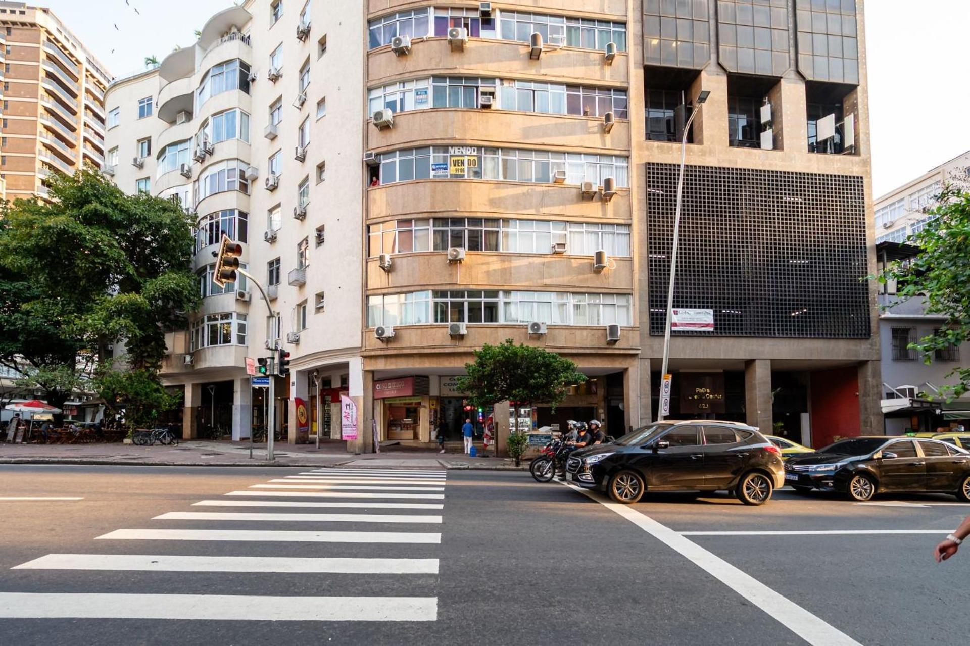 Sophistication, 3-minute walk from Ipanema Beach