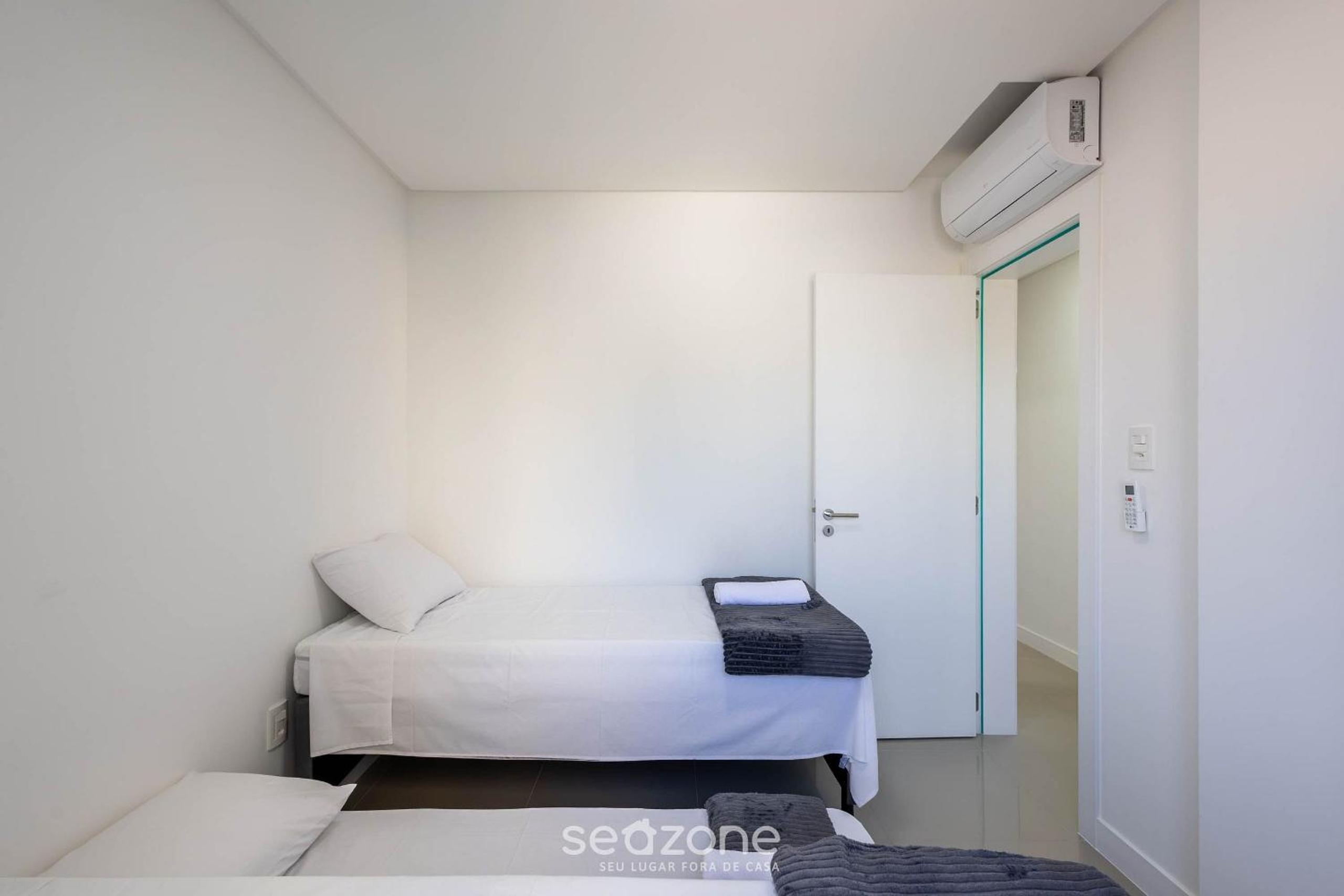 Apartments 400m from the Beach in Itapema - CARA