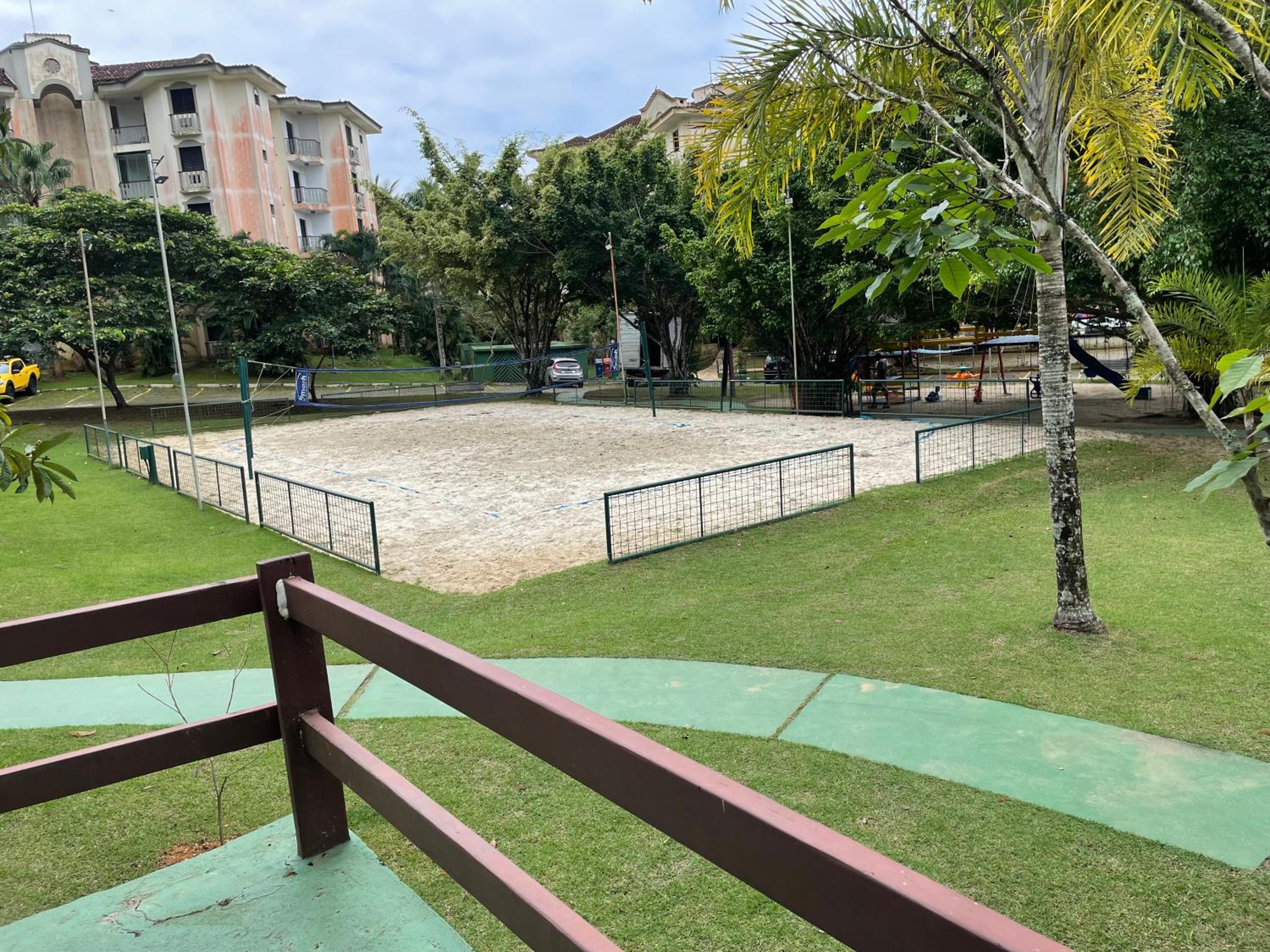 Resort Wembley Tenis 250m da Praia das Toninhas