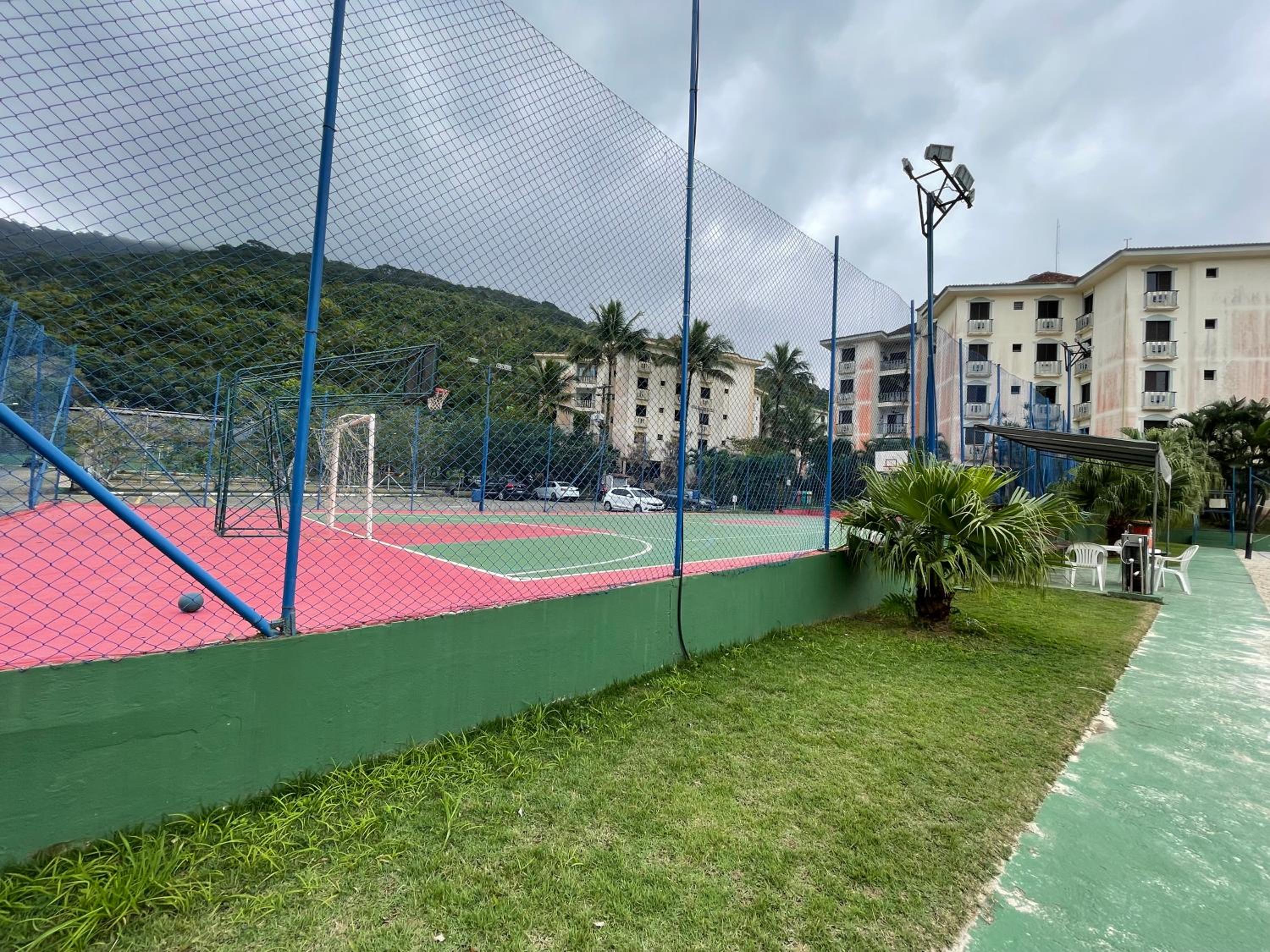 Resort Wembley Tenis 250m da Praia das Toninhas