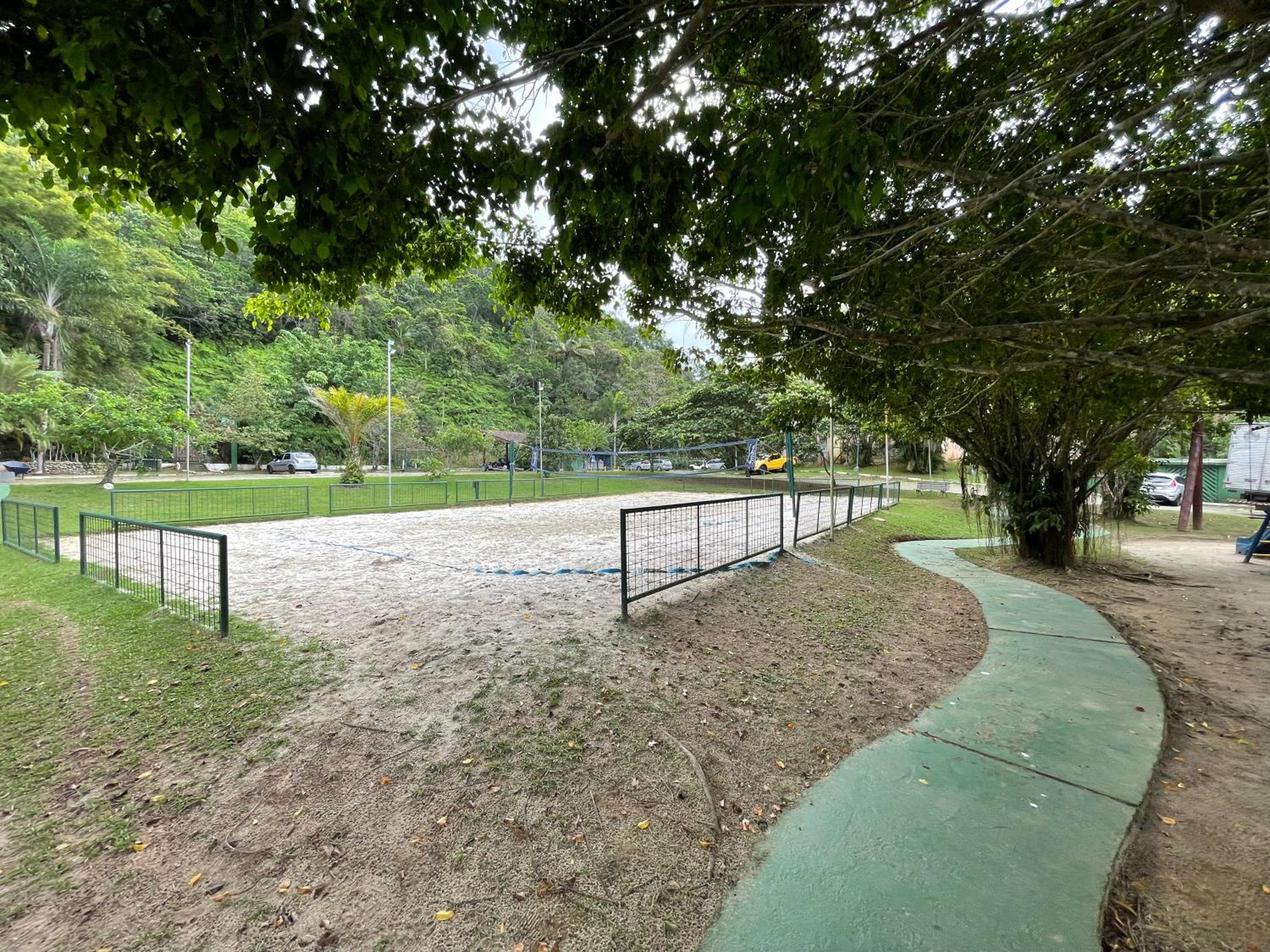 Resort Wembley Tenis 250m da Praia das Toninhas