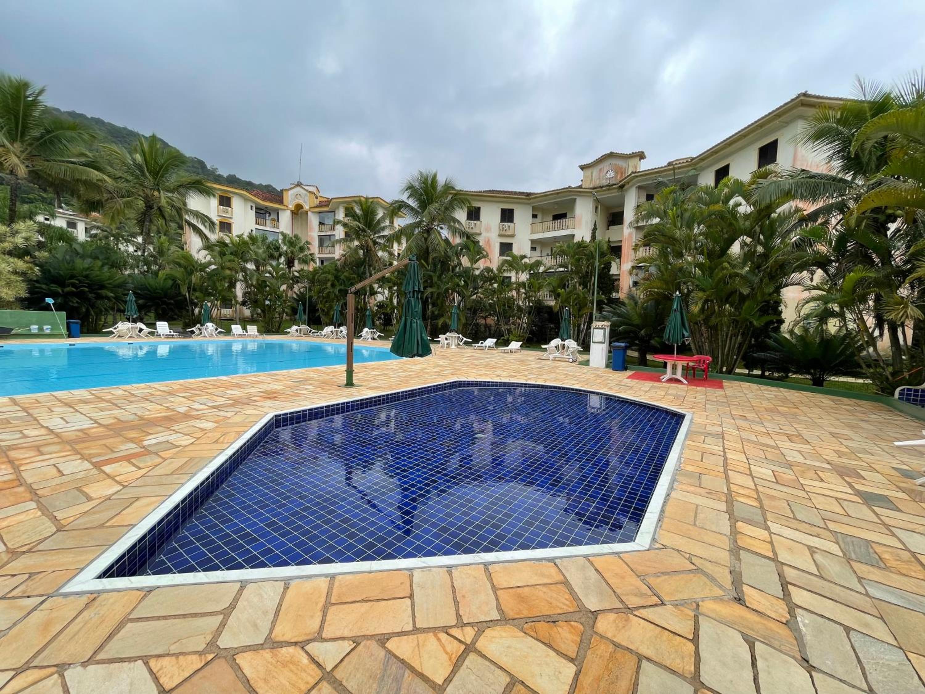 Resort Wembley Tenis 250m da Praia das Toninhas
