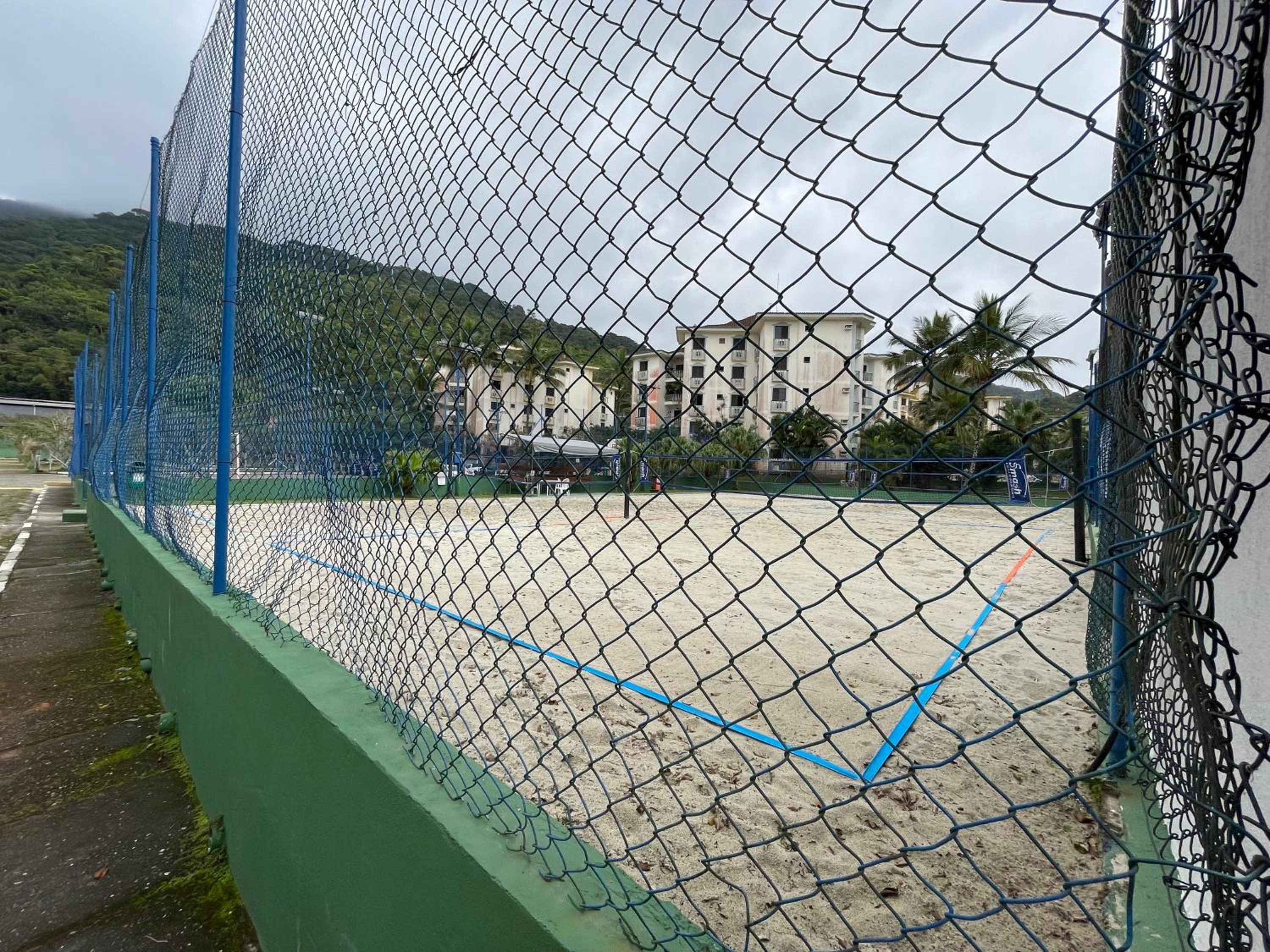 Resort Wembley Tenis 250m da Praia das Toninhas