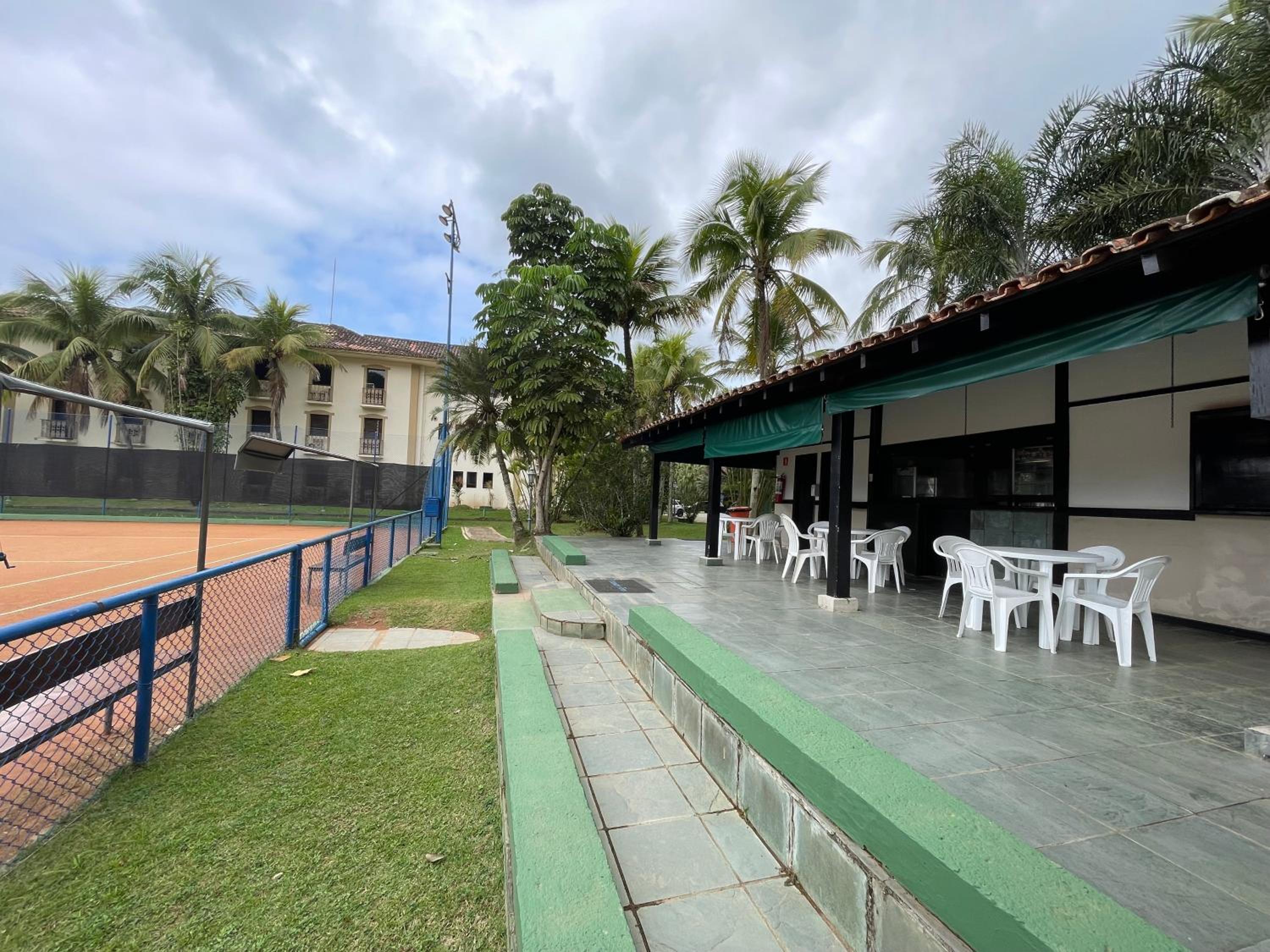 Resort Wembley Tenis 250m da Praia das Toninhas