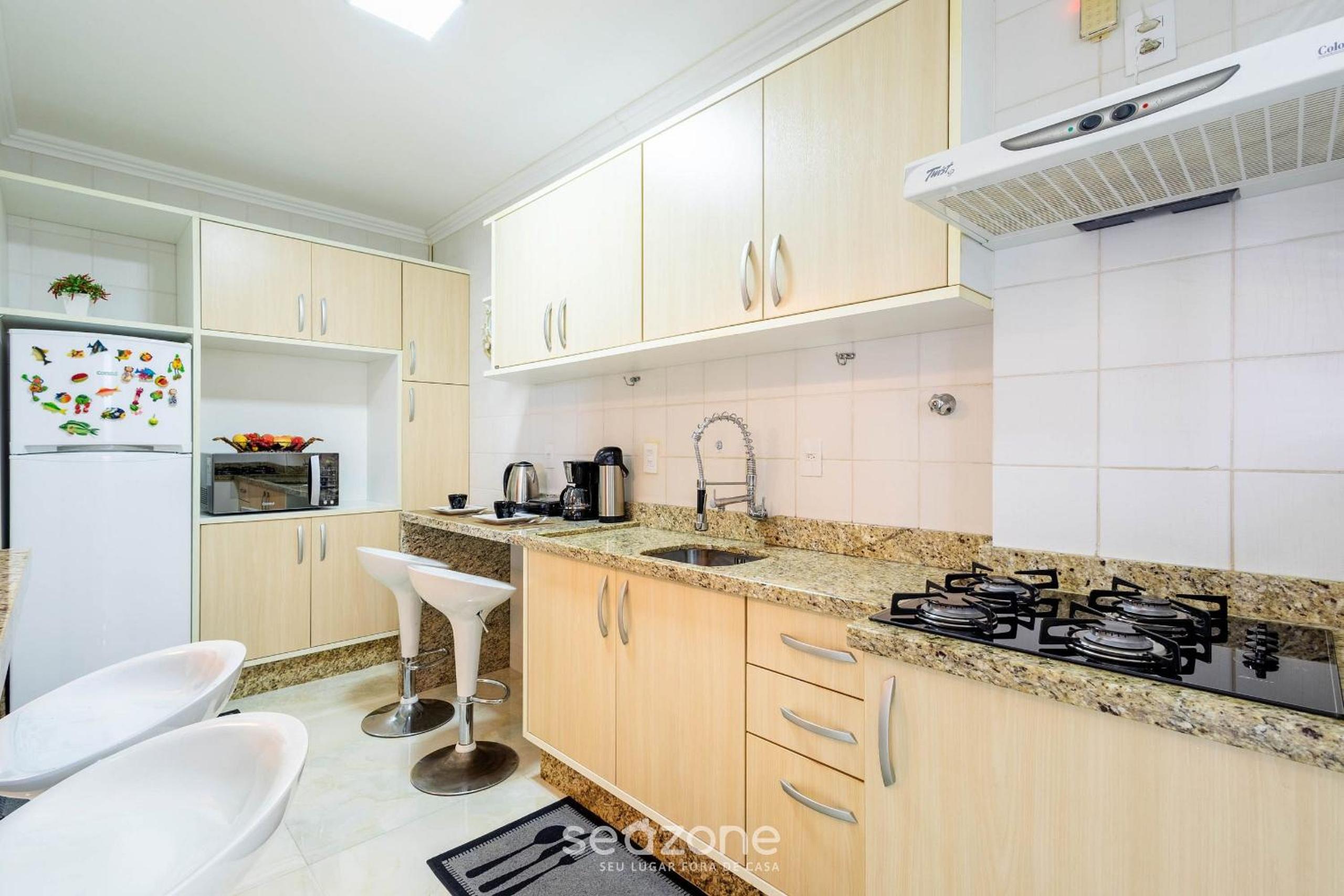 Apartments 400 m from the Beach in BC - CEV