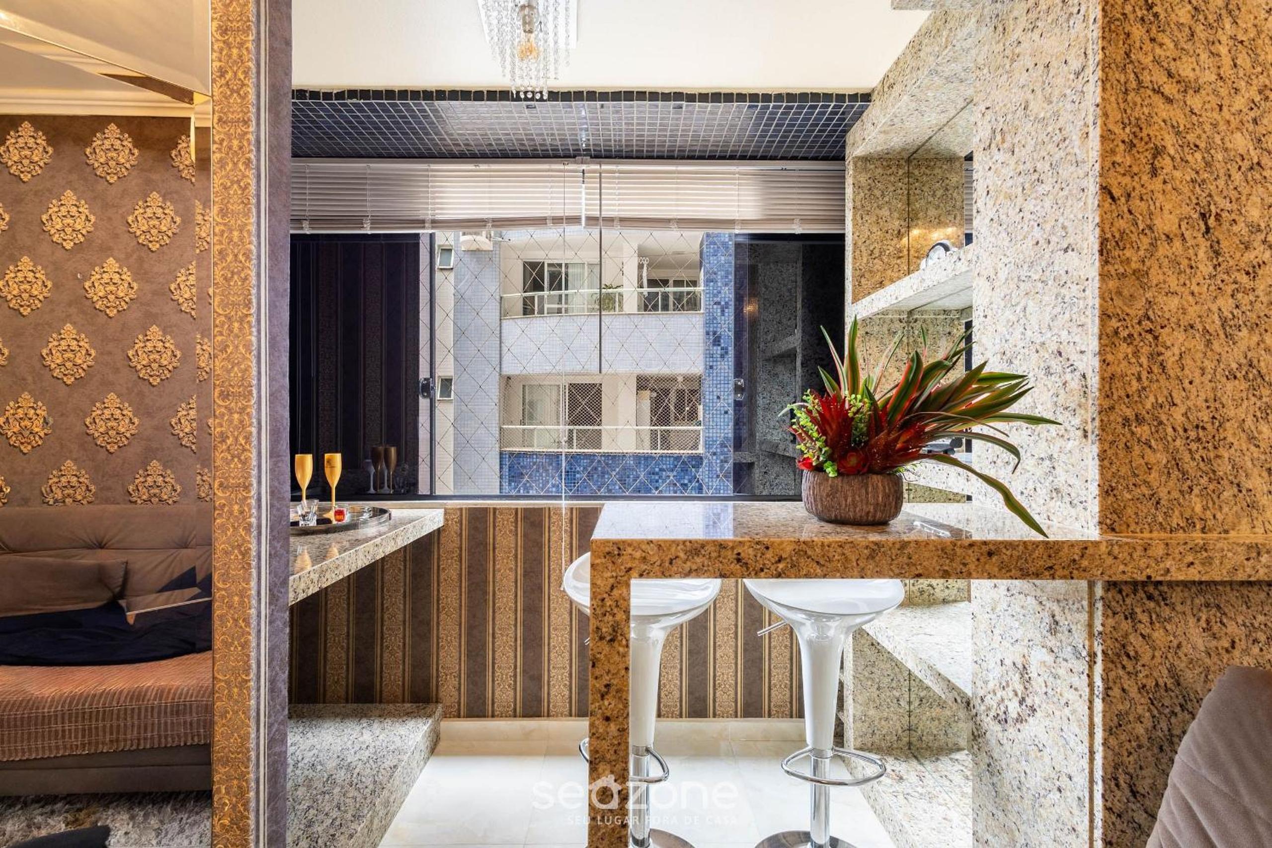 Apartments 400 m from the Beach in BC - CEV