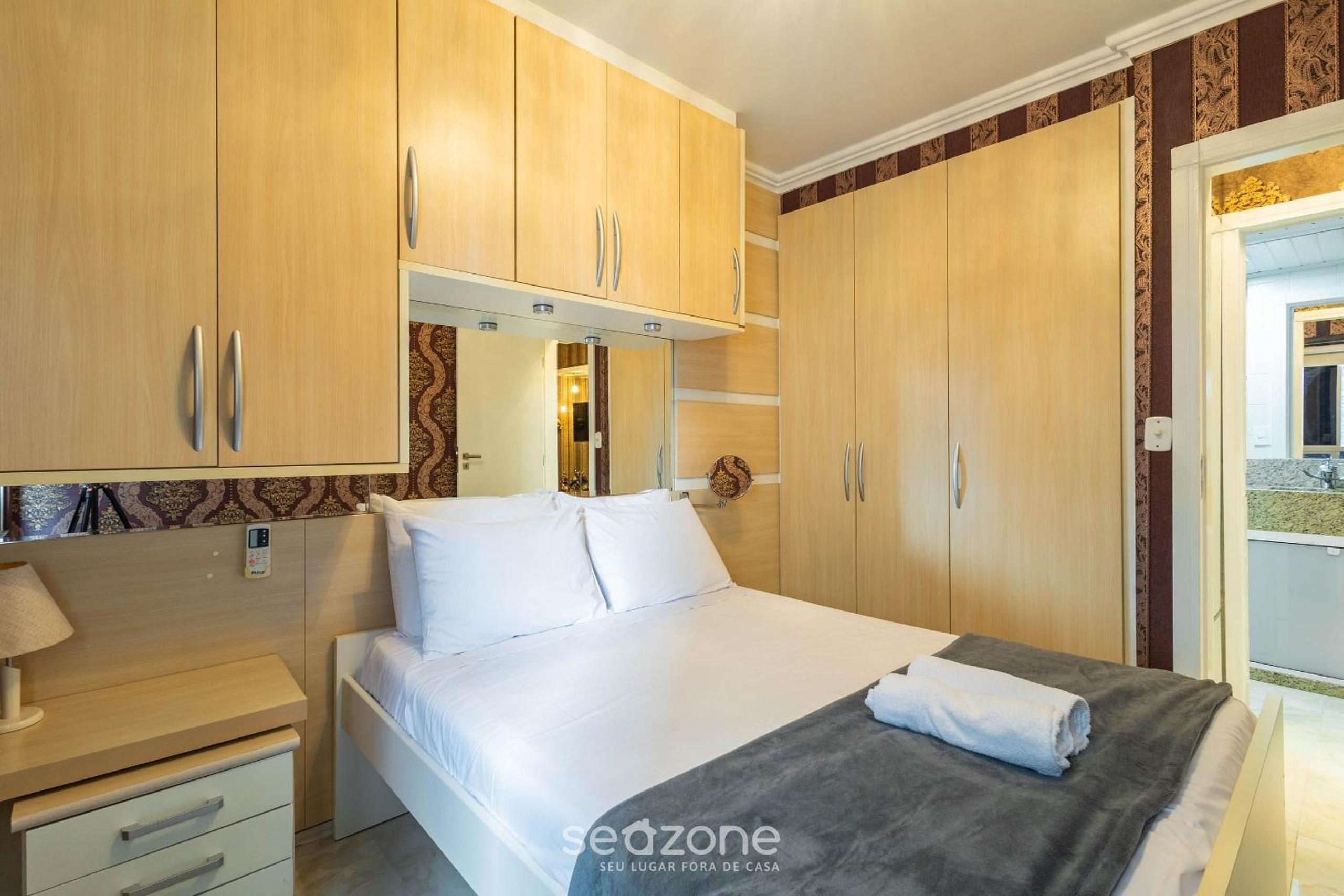 Apartments 400 m from the Beach in BC - CEV