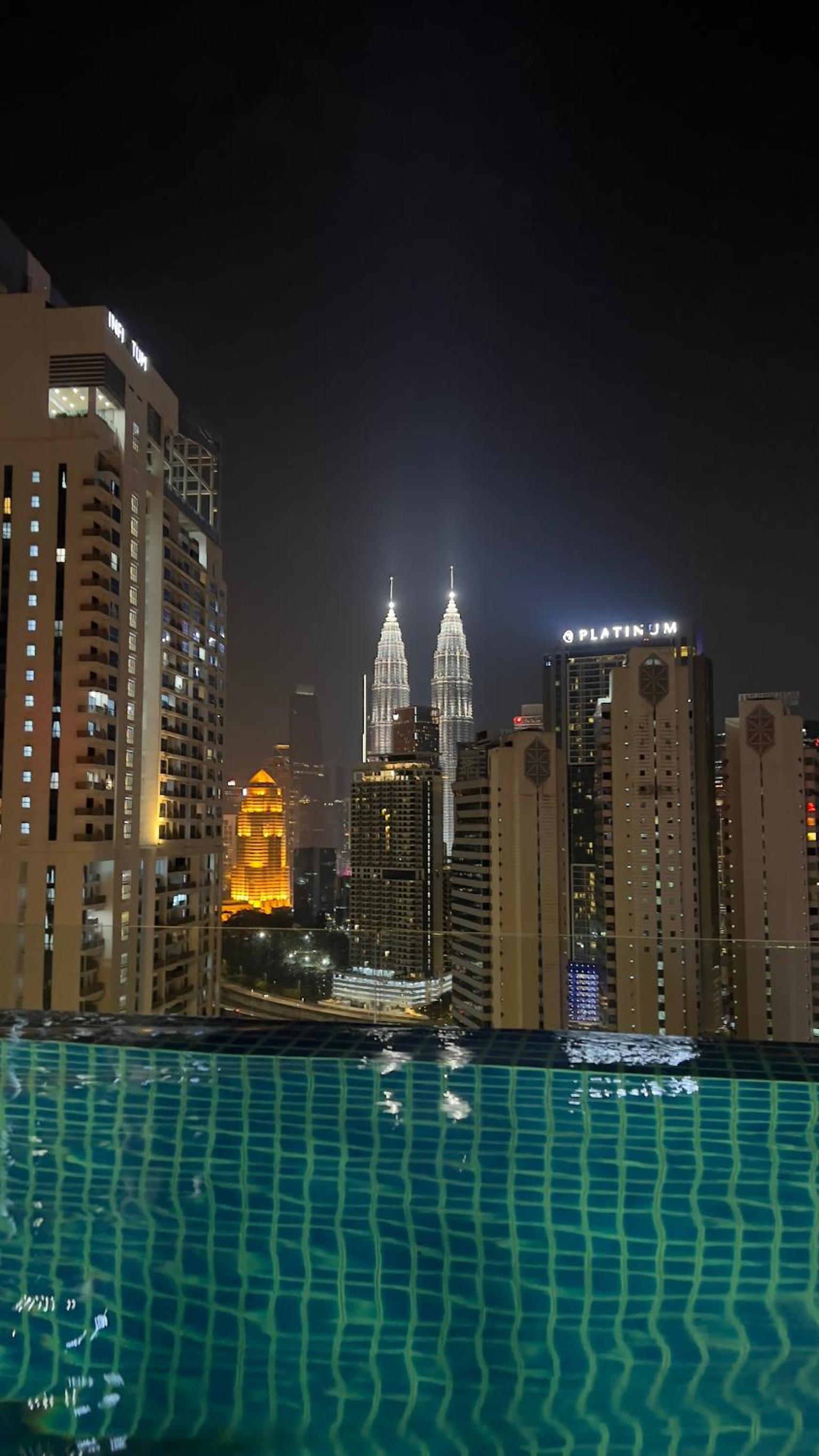 MAJESTIC RESlDENCE KLCC