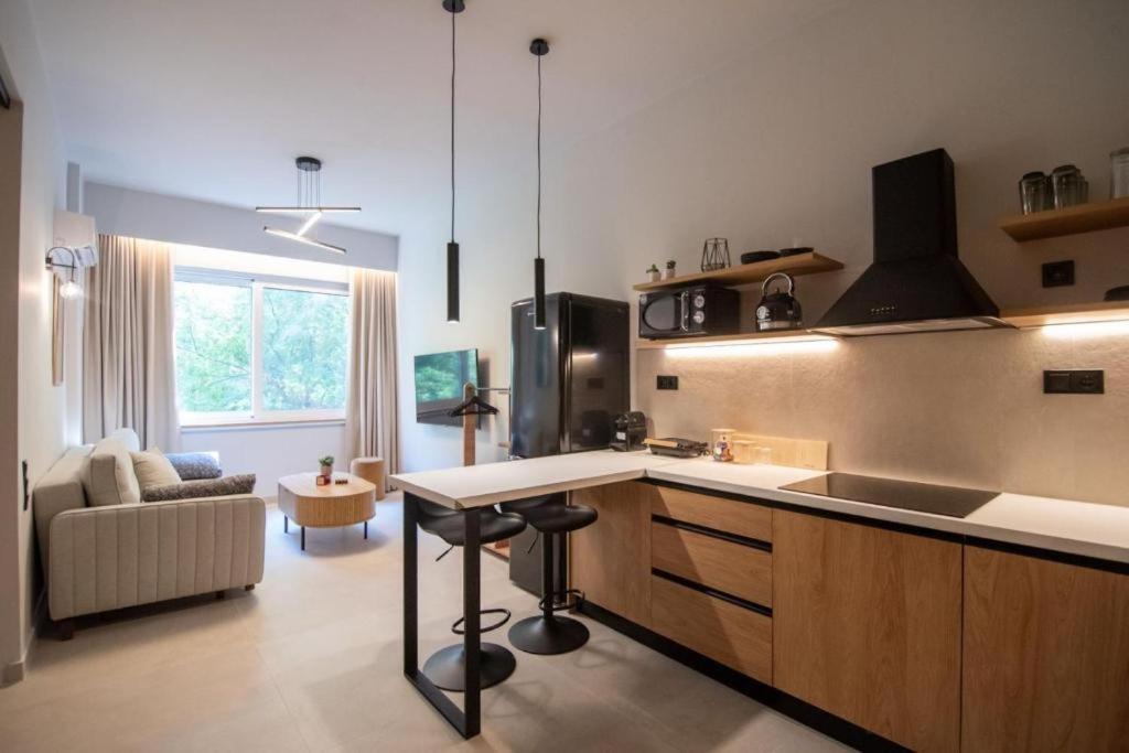 85 Urban Suites