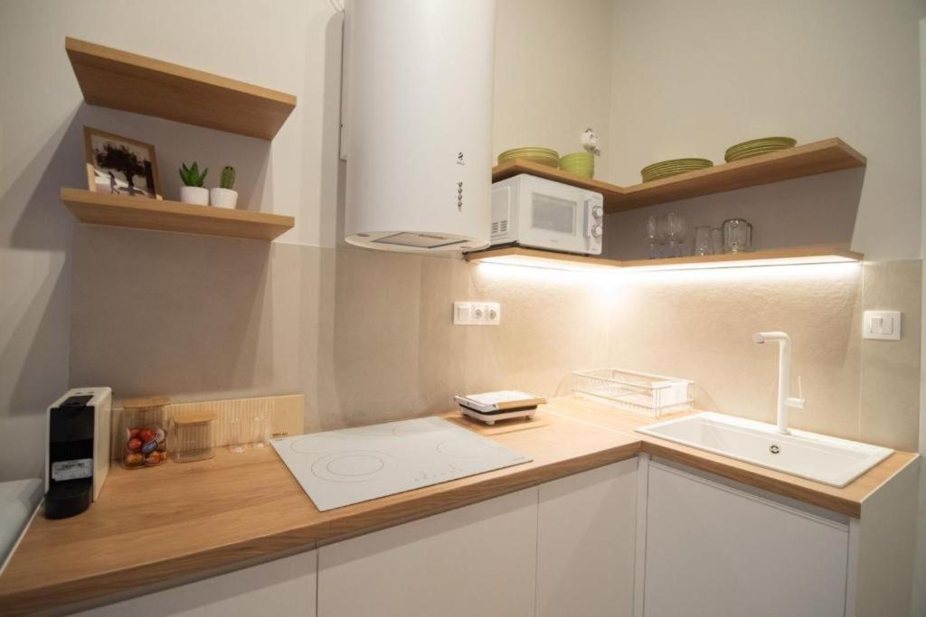 85 Urban Suites