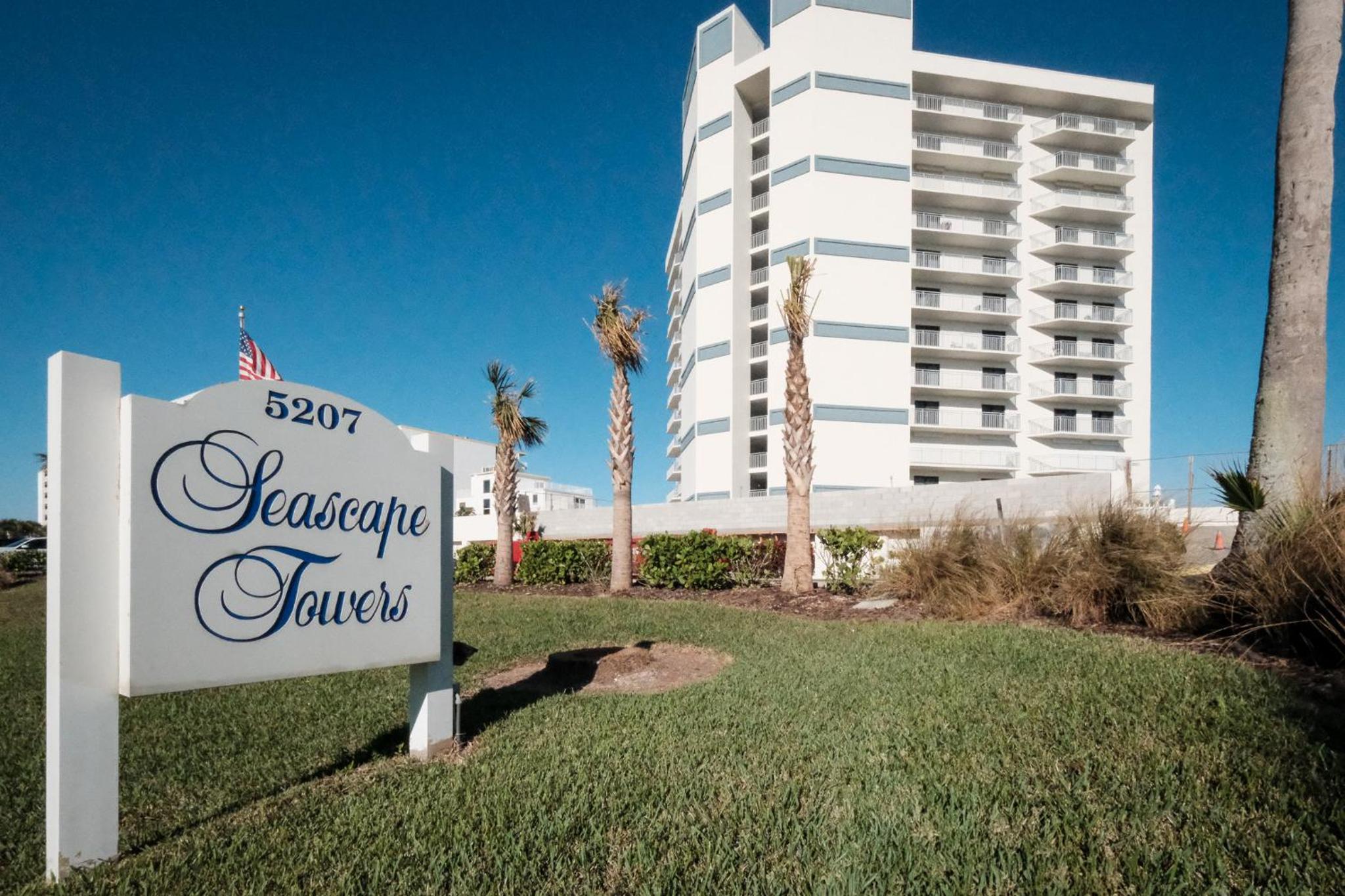Stunning direct oceanfront condo with a balcony, hot tub, and heated pool