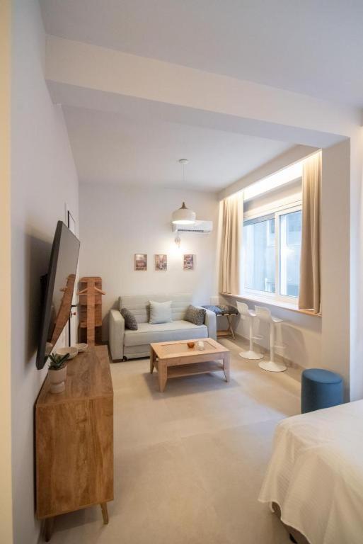 85 Urban Suites