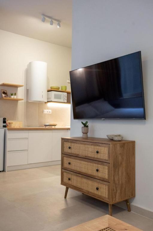 85 Urban Suites